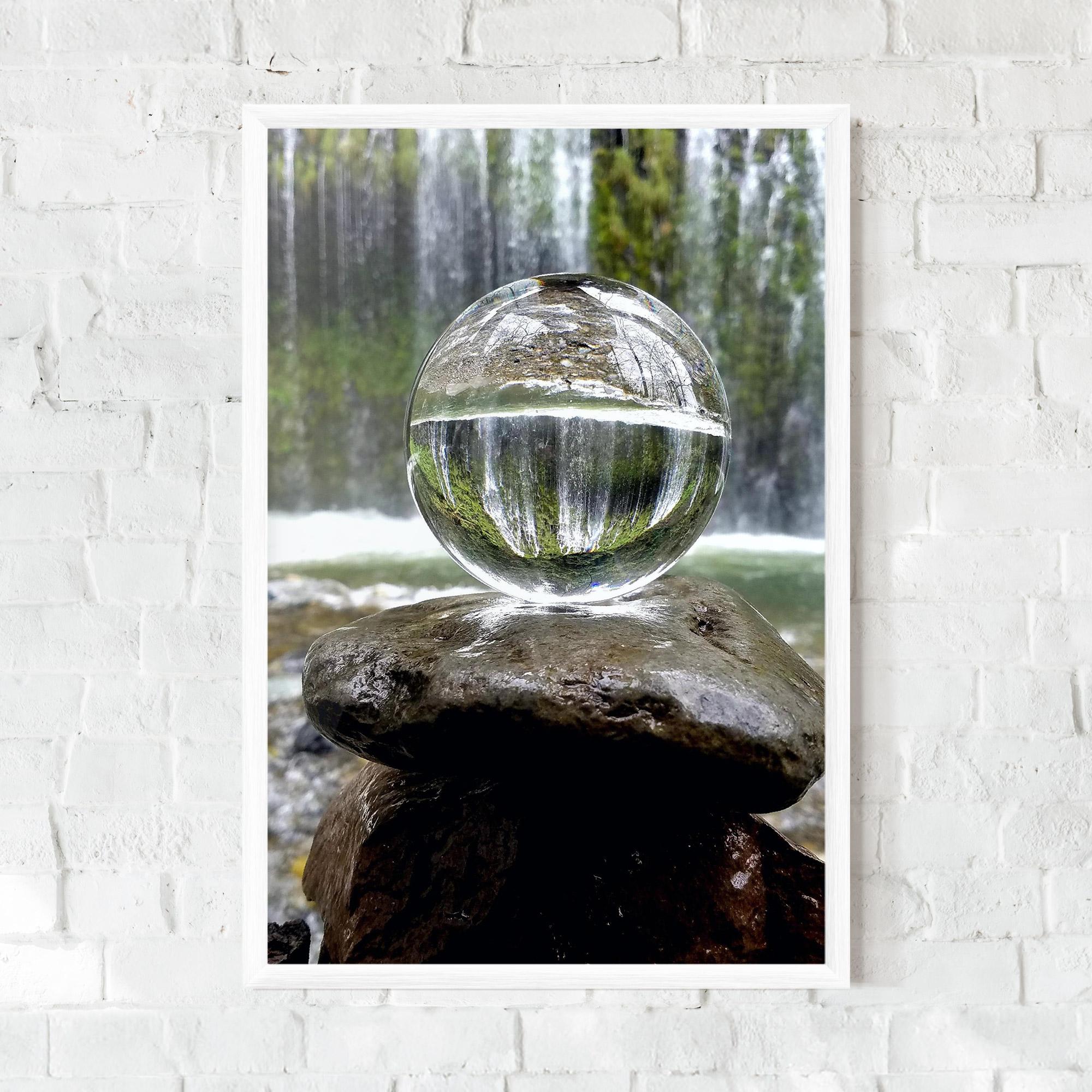 Gerahmte Poster Waterfall Sphere mockup 0