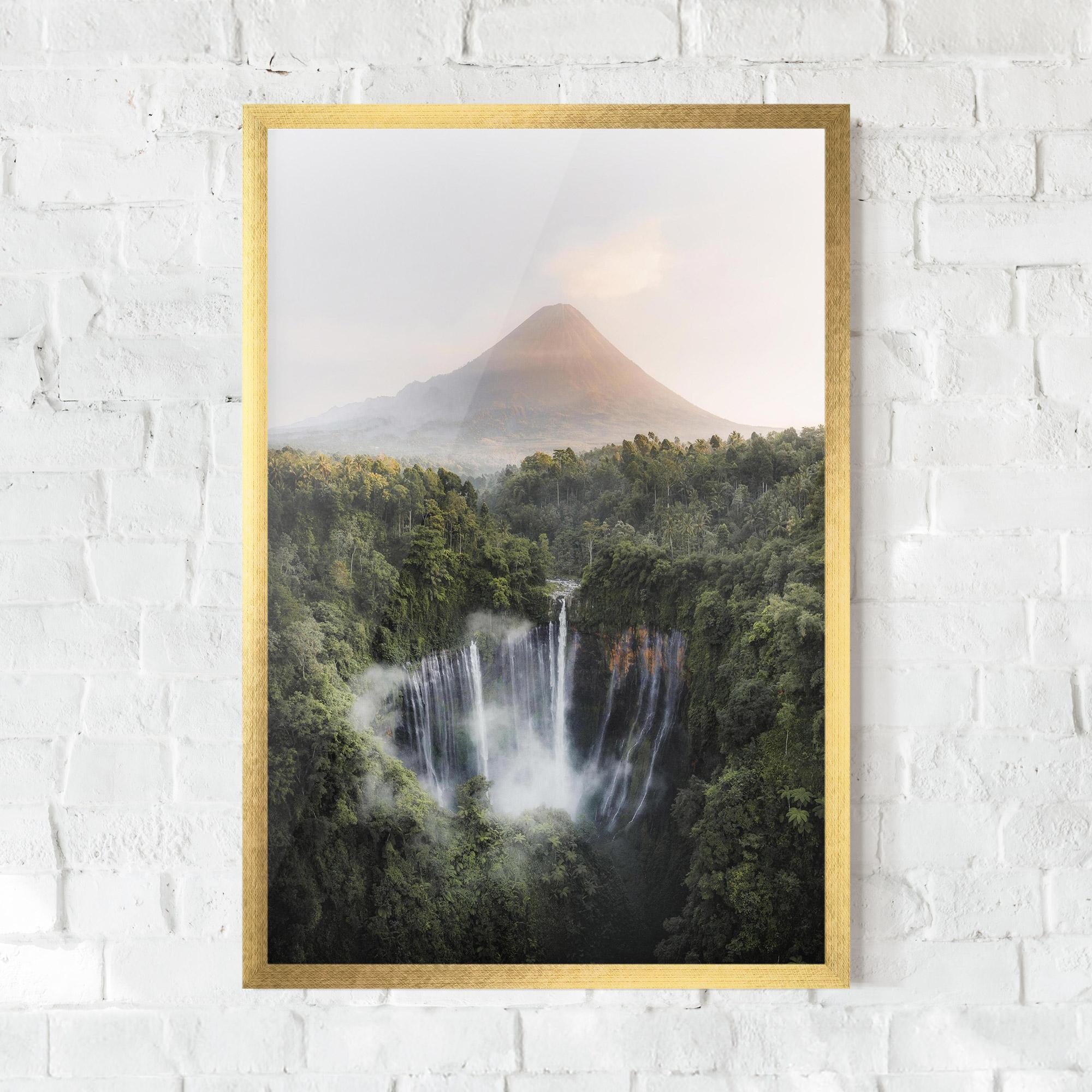 Gerahmte Poster Vulcano Waterfall mockup 0