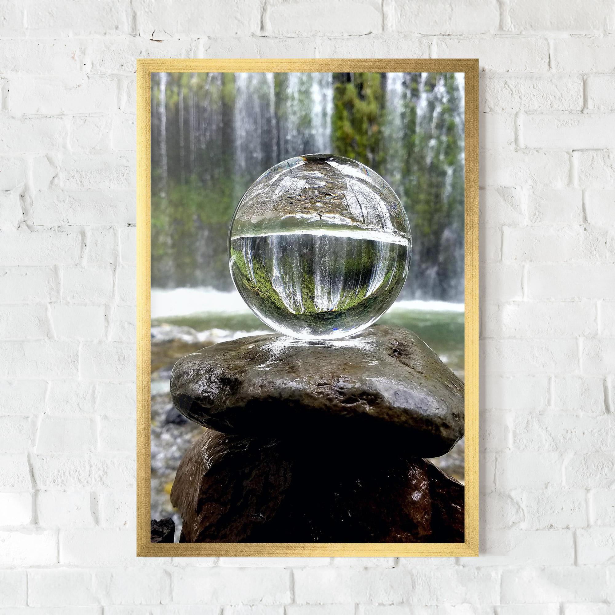 Gerahmte Poster Waterfall Sphere mockup 0