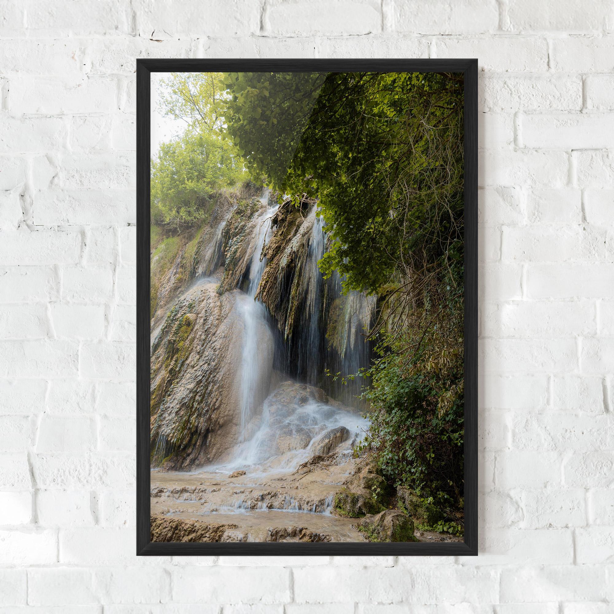 Gerahmte Poster Forest Waterfall View mockup 0