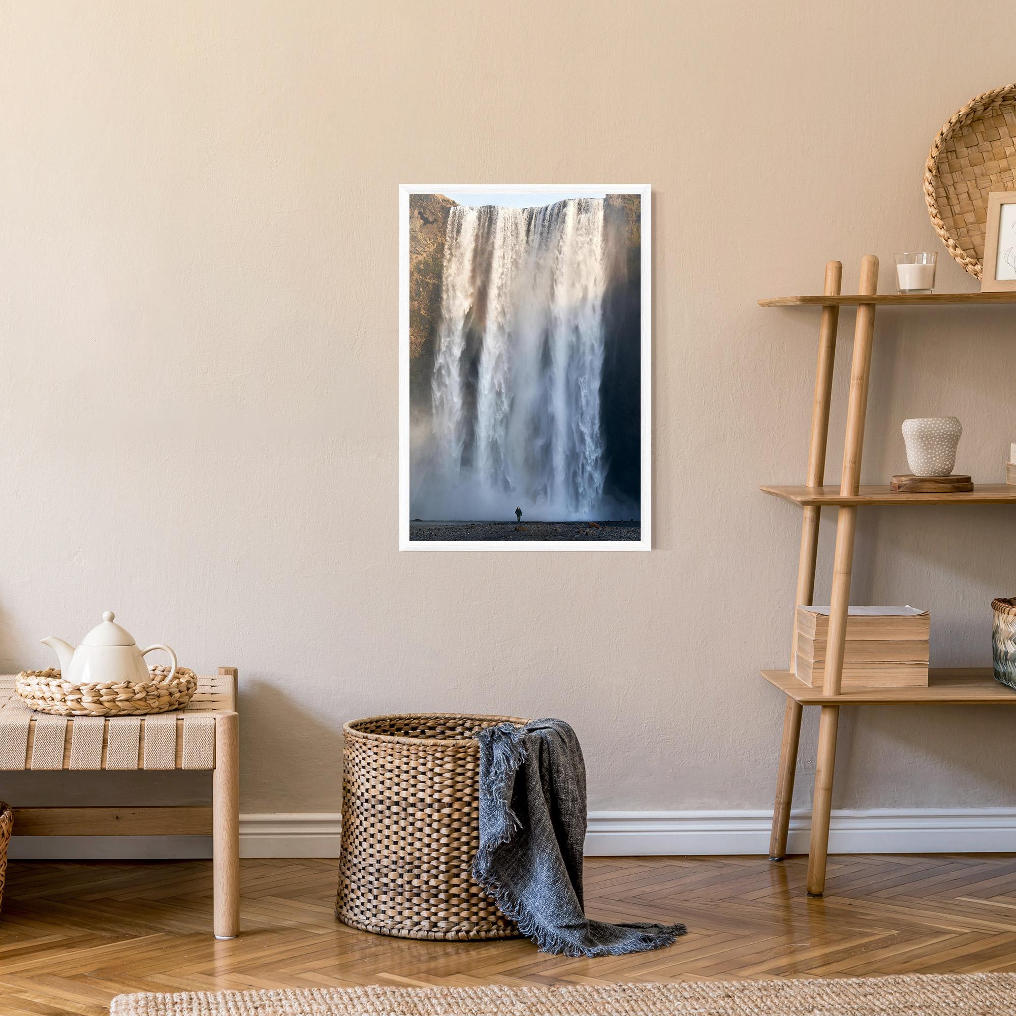 Gerahmte Poster Small Man Waterfall mockup 9