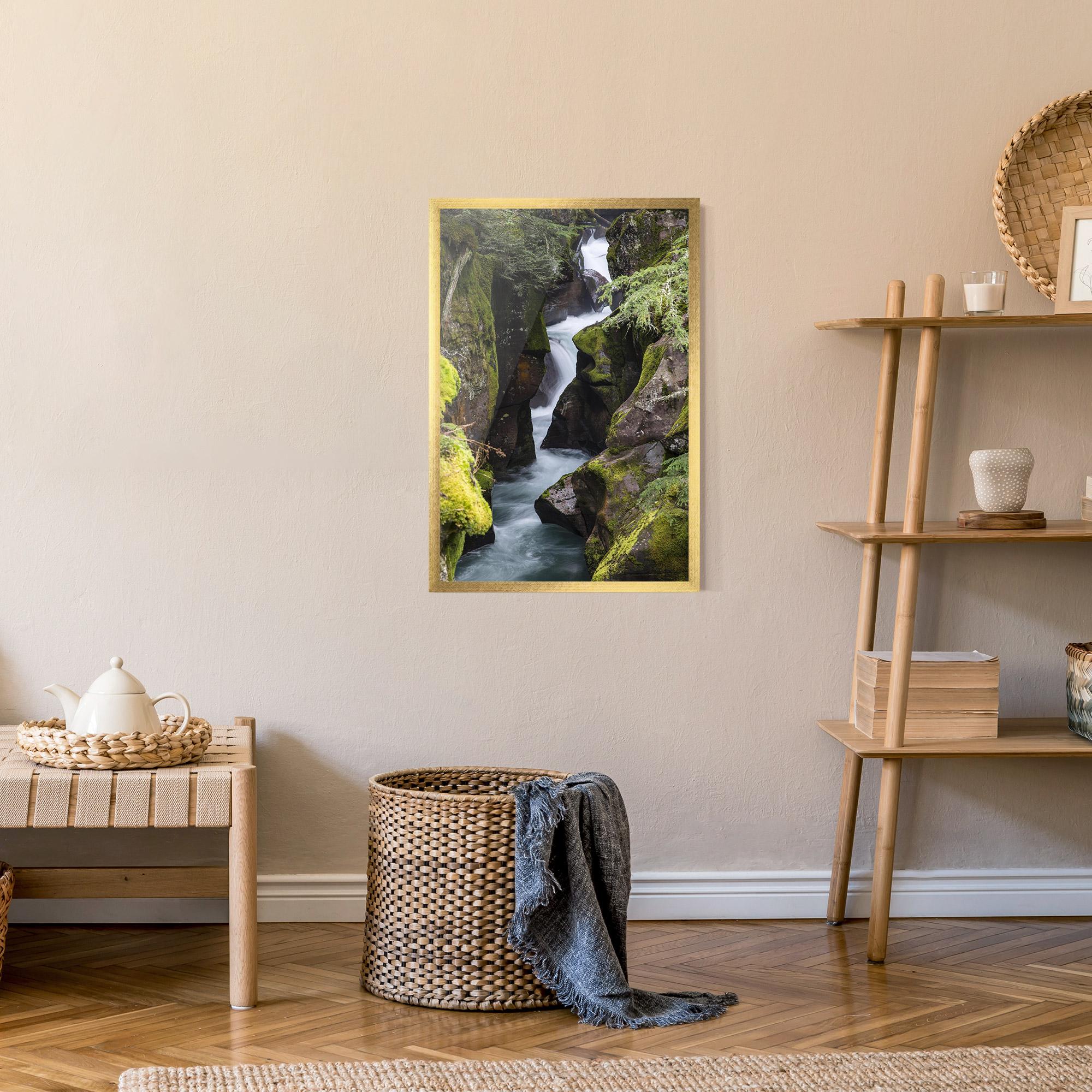 Gerahmte Poster Water Falling Forest mockup 9