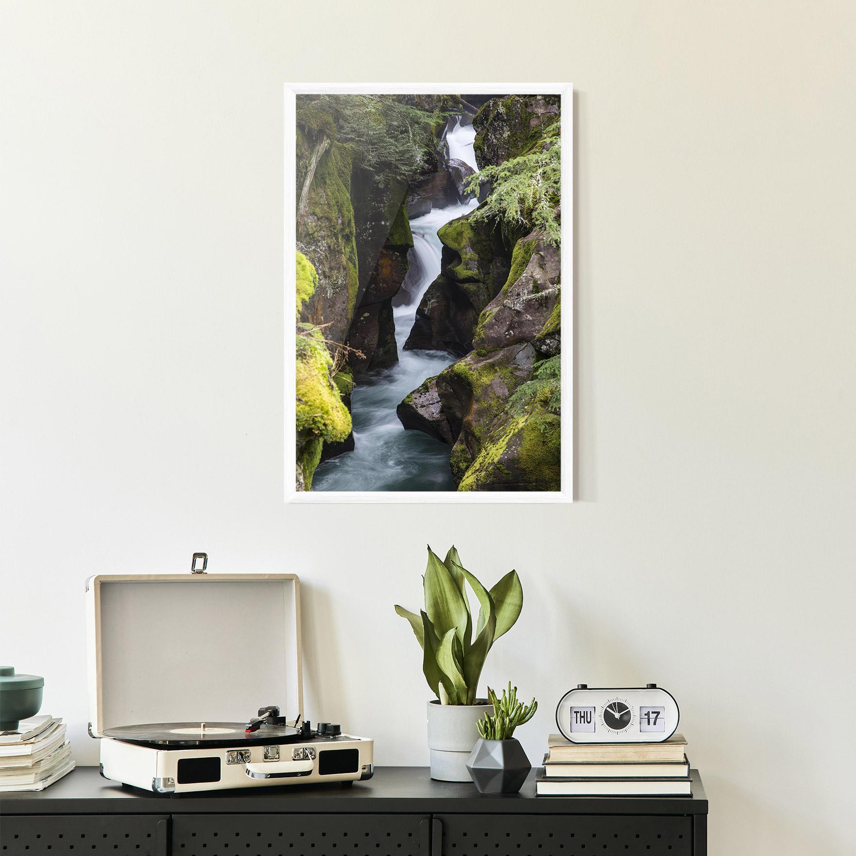 Gerahmte Poster Water Falling Forest mockup 2