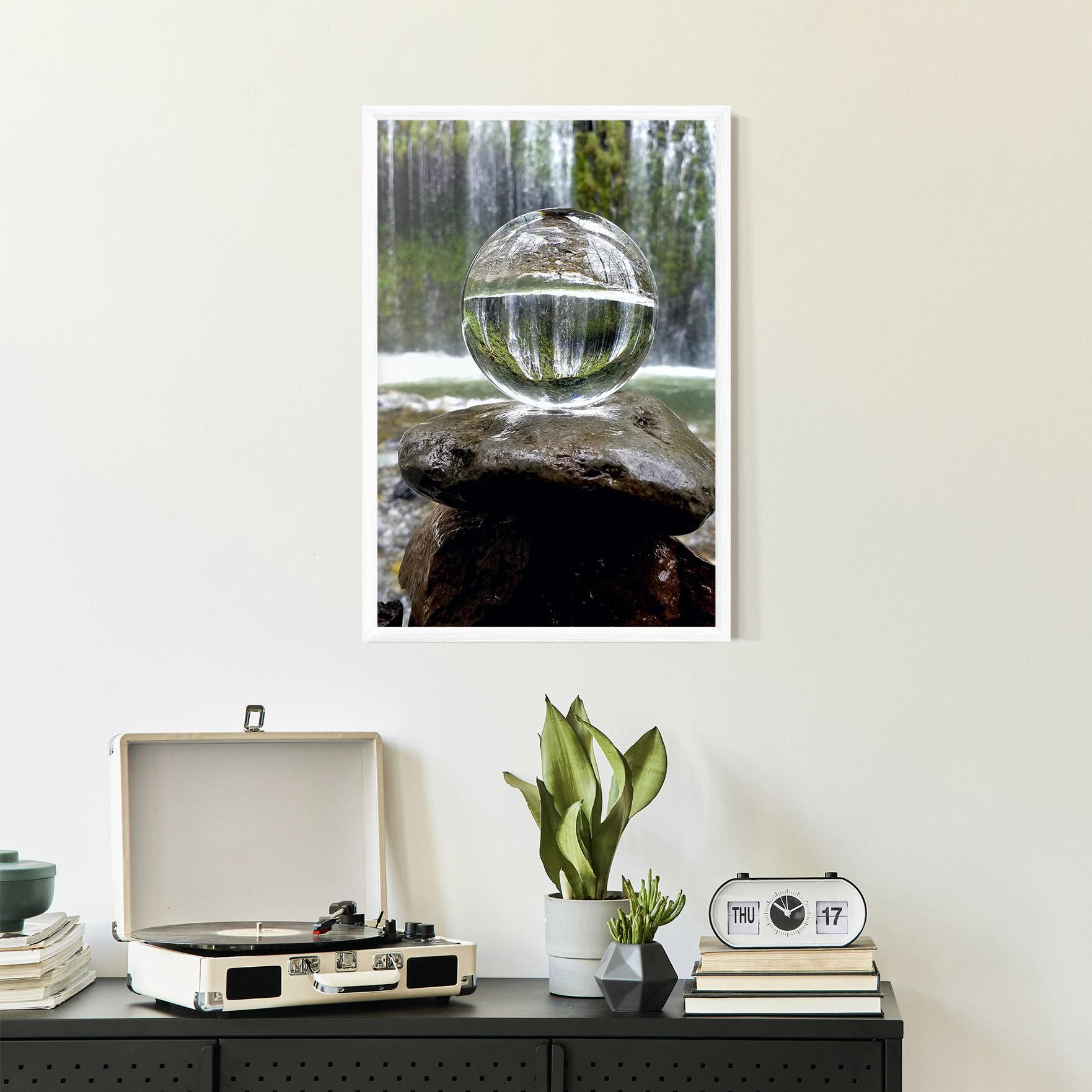 Gerahmte Poster Waterfall Sphere mockup 2