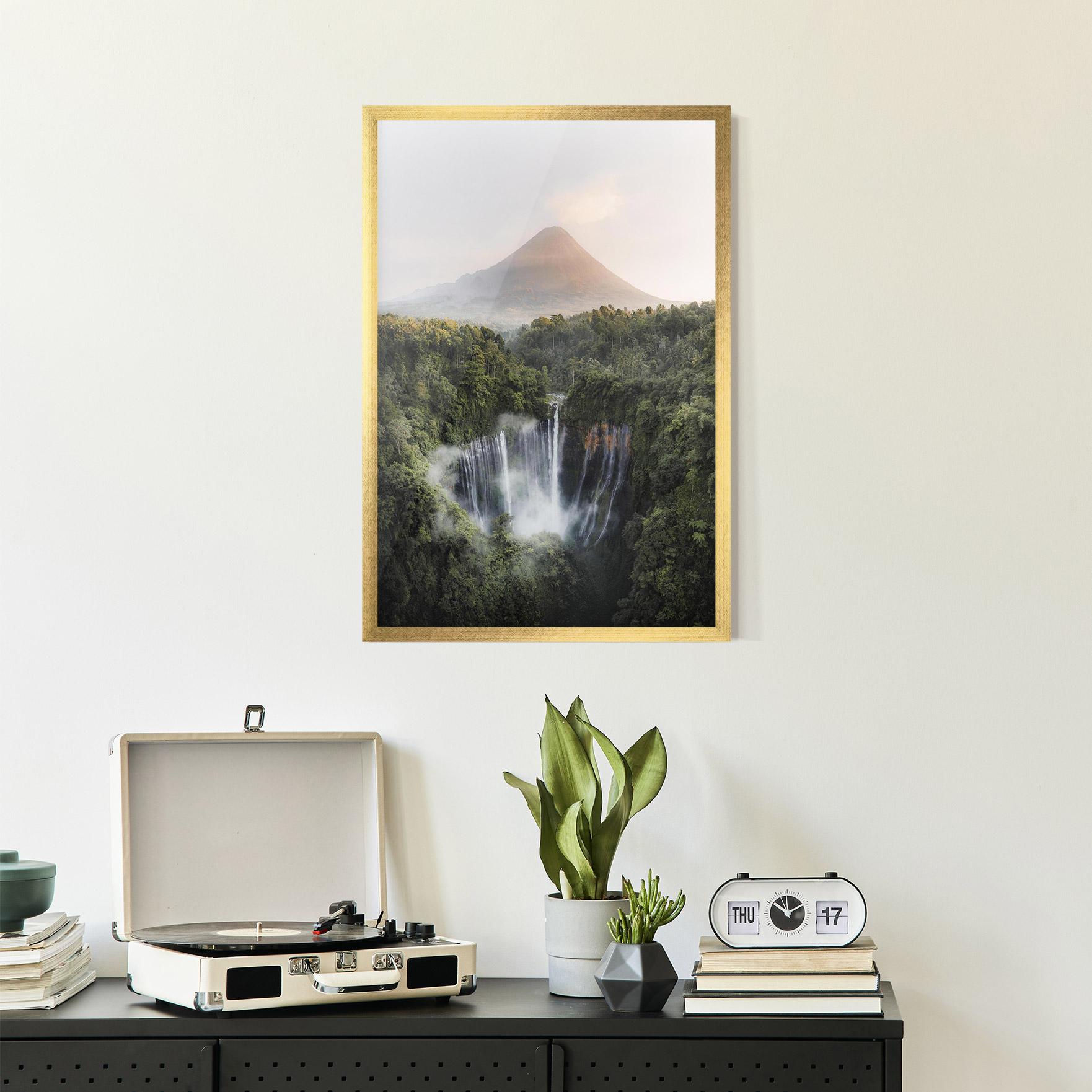 Gerahmte Poster Vulcano Waterfall mockup 2