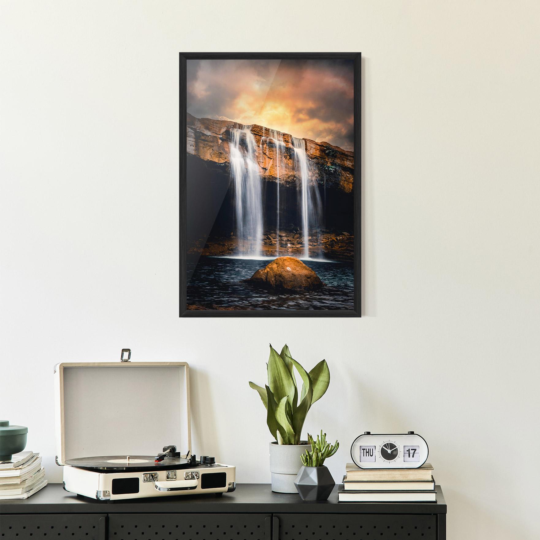 Gerahmte Poster Waterfall Place To Hide mockup 2