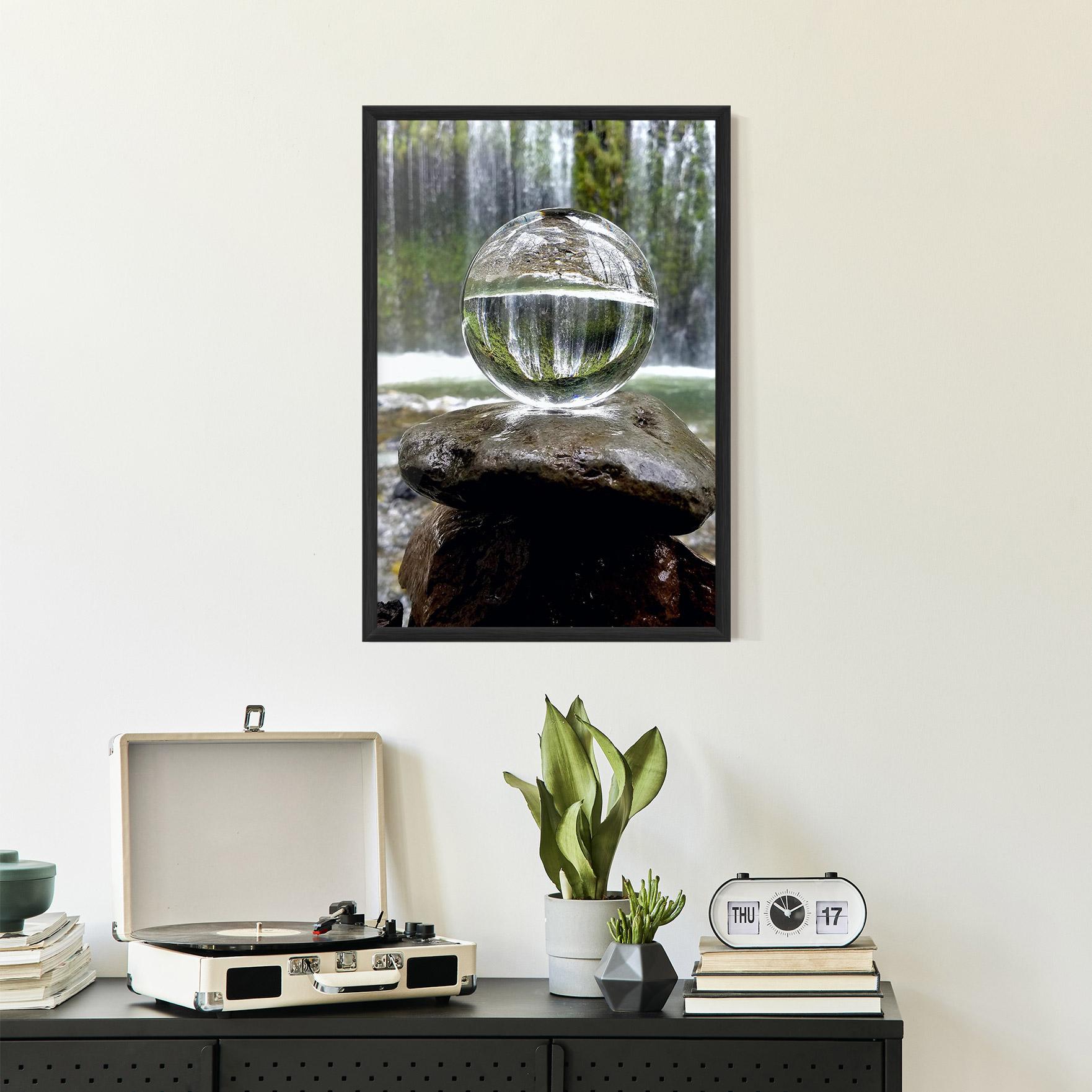 Gerahmte Poster Waterfall Sphere mockup 2