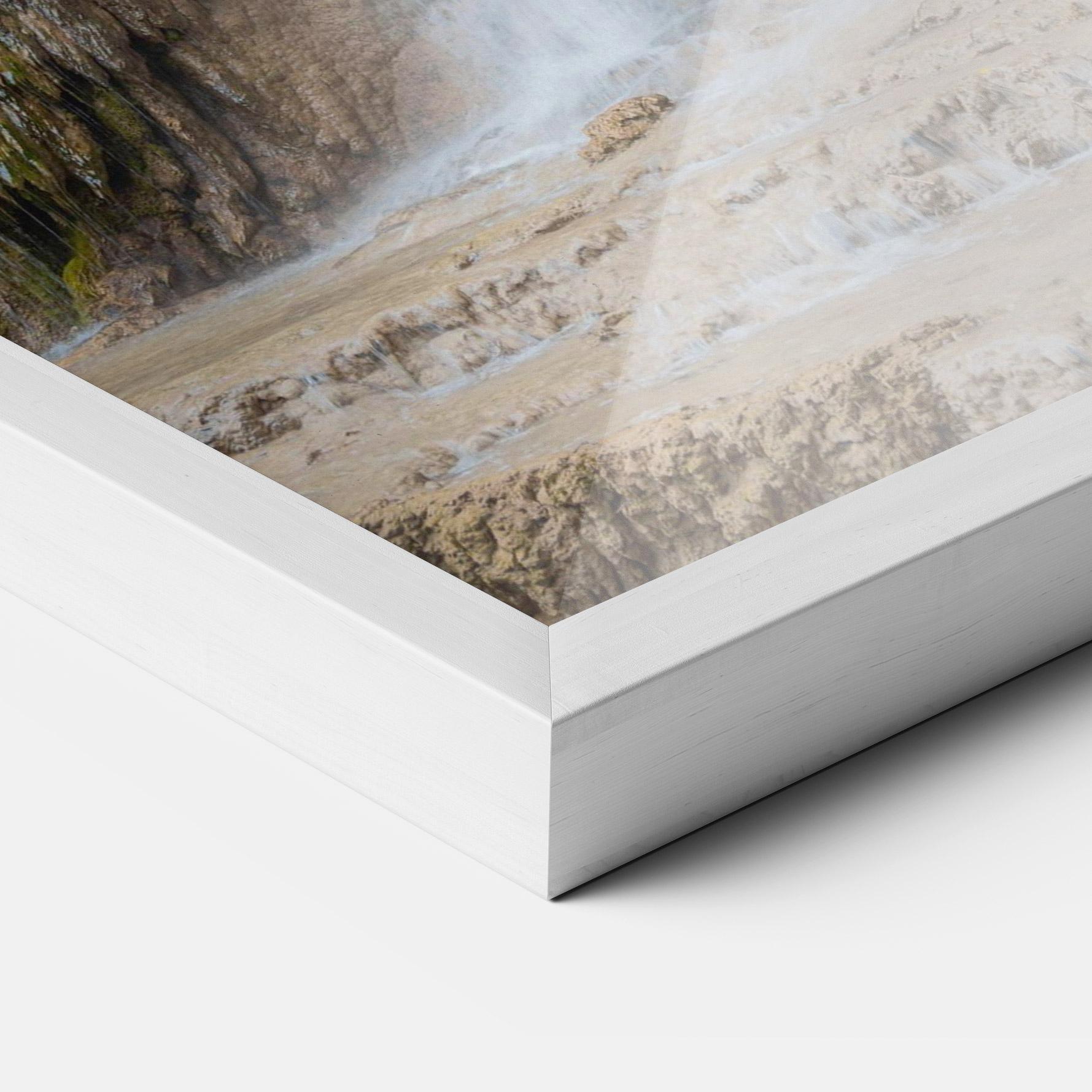 Gerahmte Poster Forest Waterfall View mockup 3