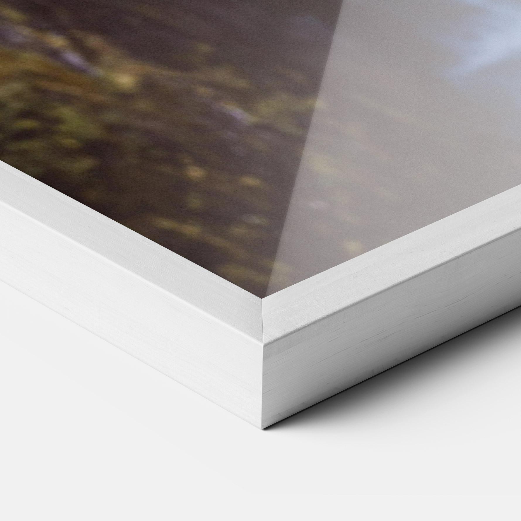 Gerahmte Poster Waterfall Bringe Red Leaves mockup 3