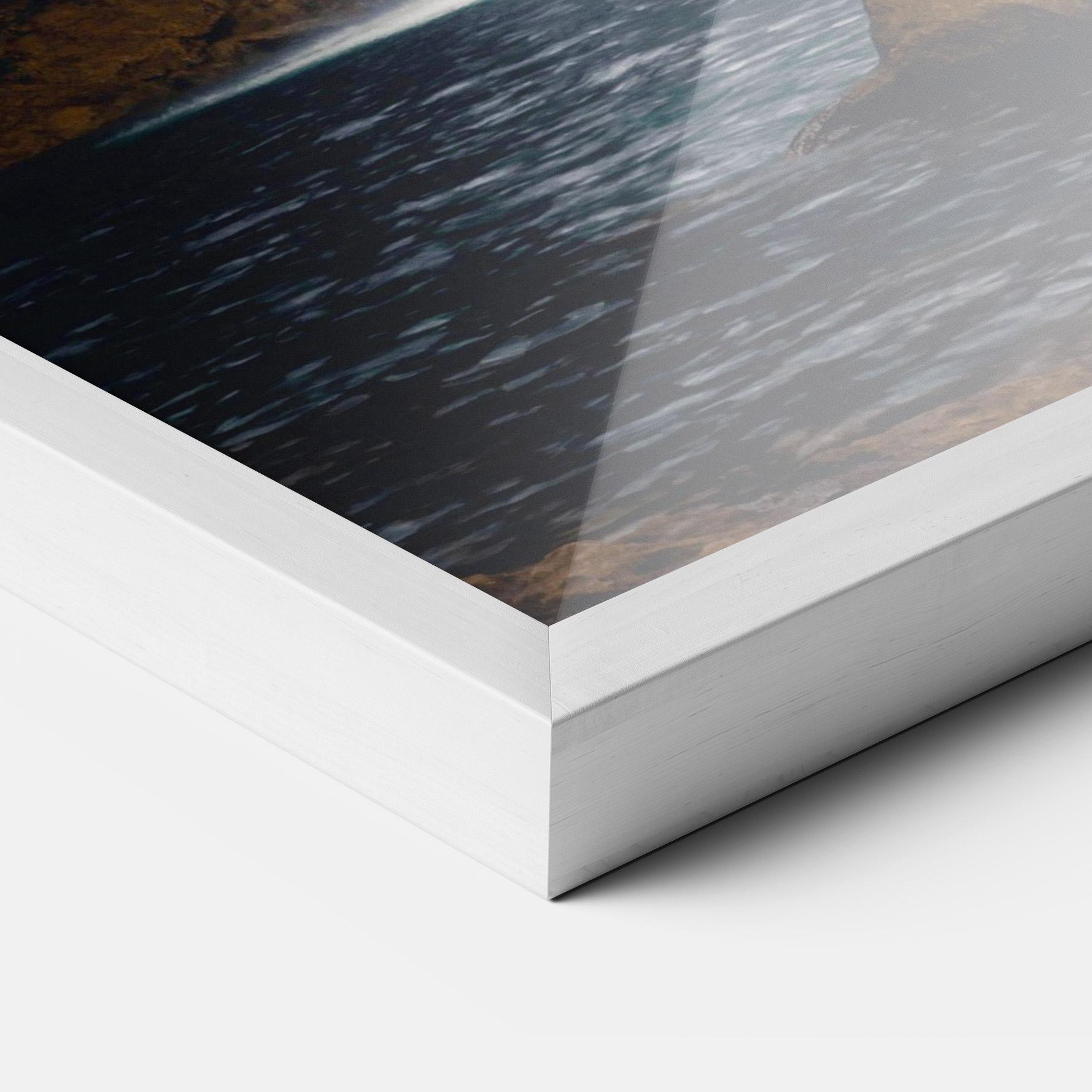 Gerahmte Poster Waterfall Place To Hide mockup 3