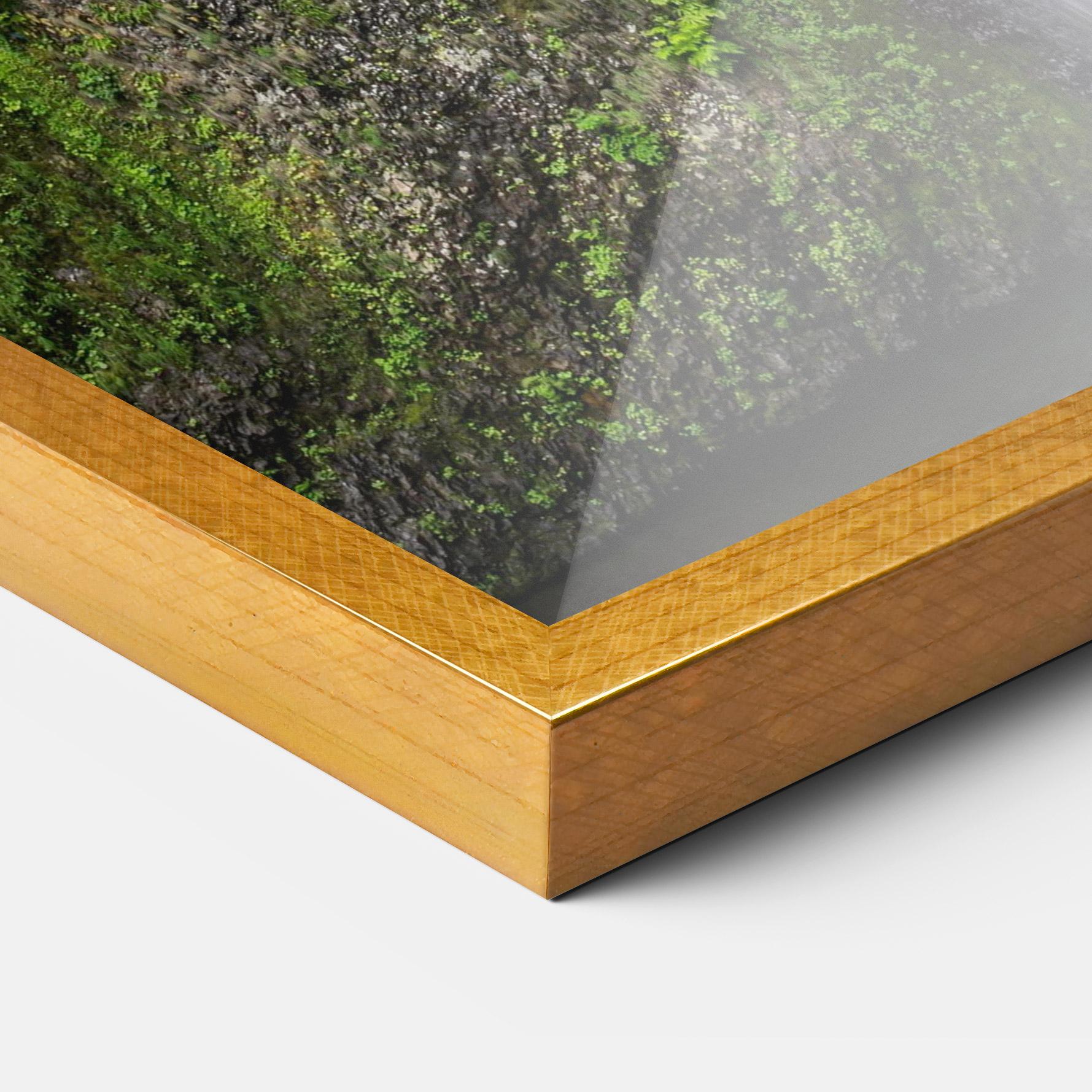 Gerahmte Poster Green Leaves Bridge View mockup 3