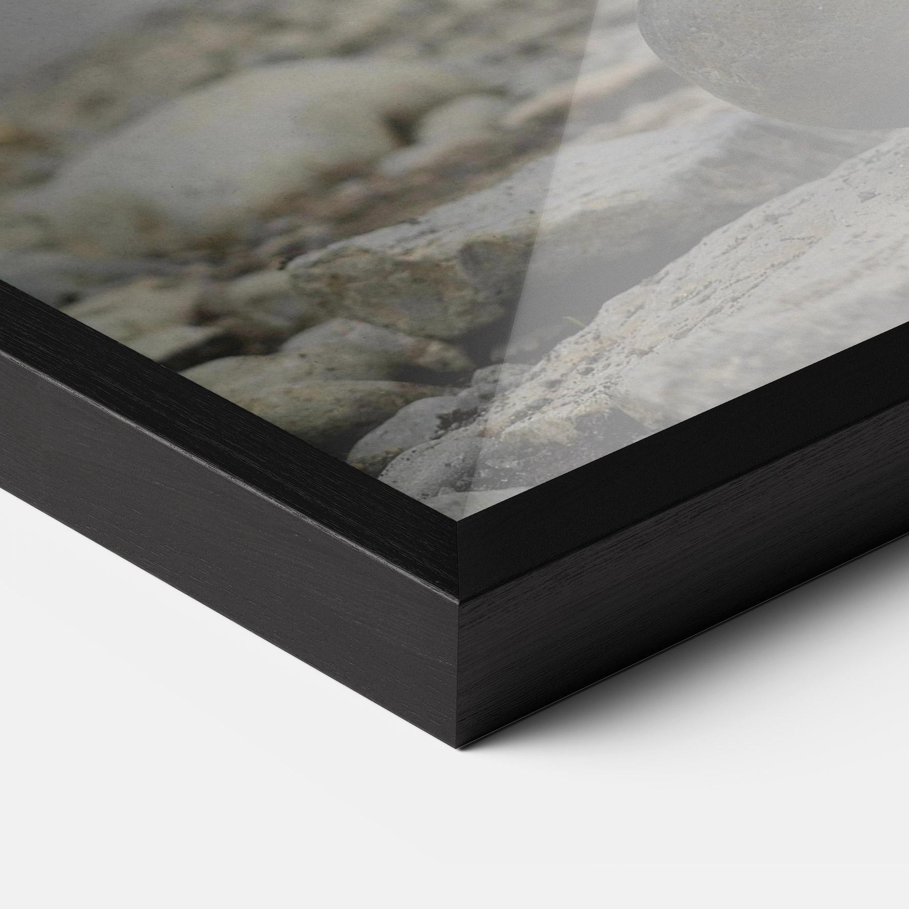 Gerahmte Poster Balanced Rocks Waterfall mockup 3