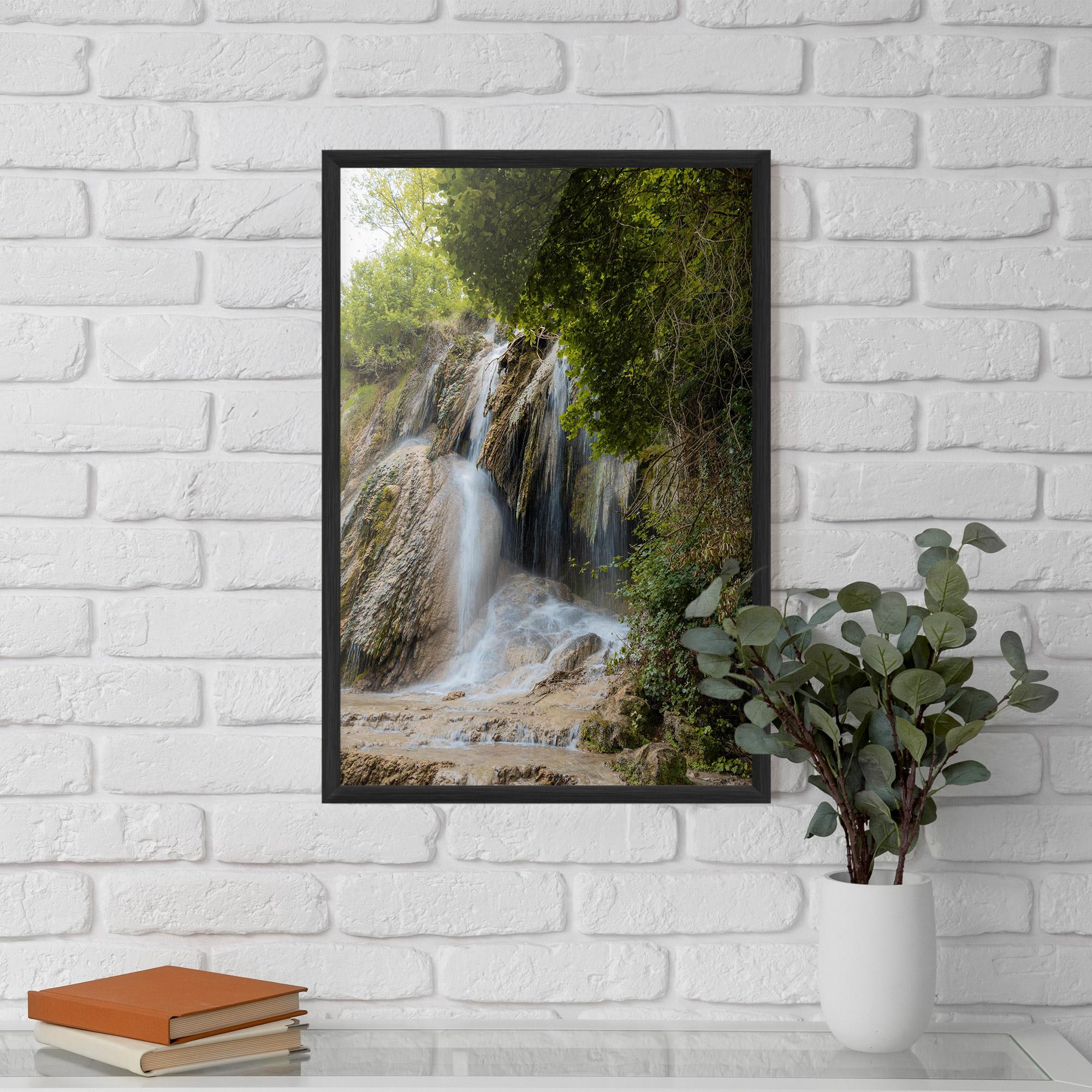 Gerahmte Poster Forest Waterfall View mockup 5