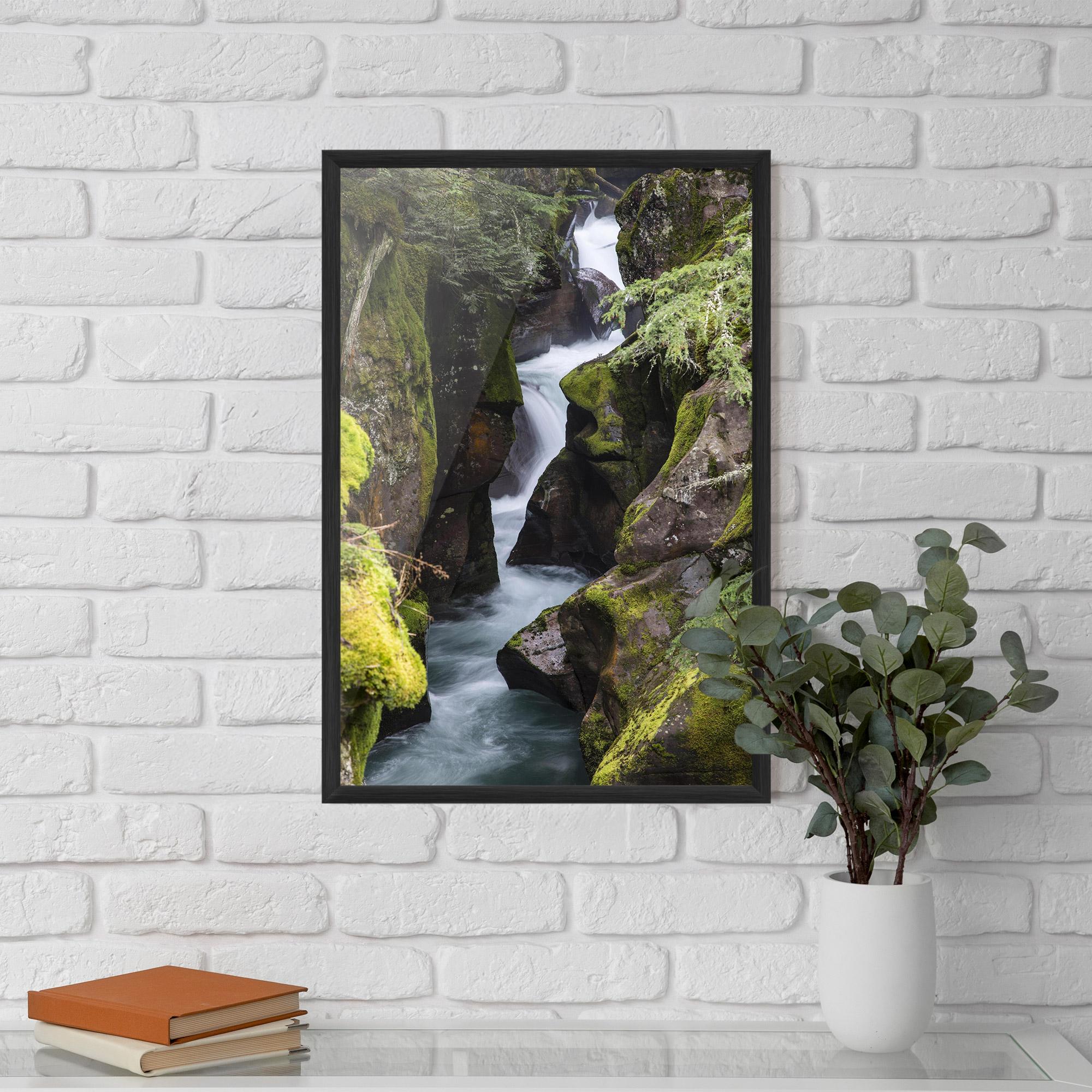 Gerahmte Poster Water Falling Forest mockup 5