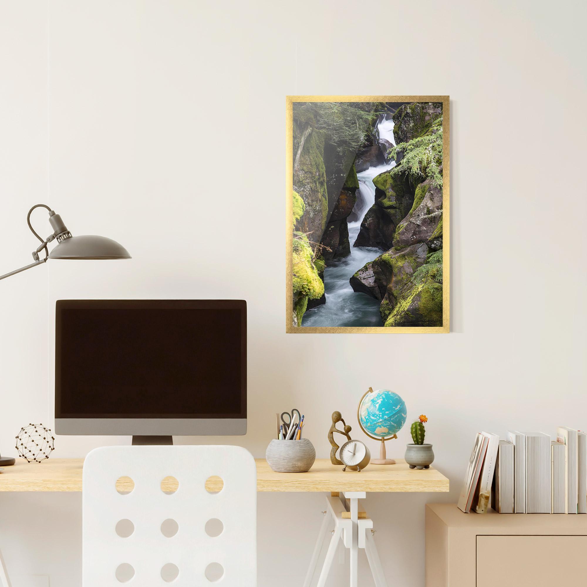 Gerahmte Poster Water Falling Forest mockup 6