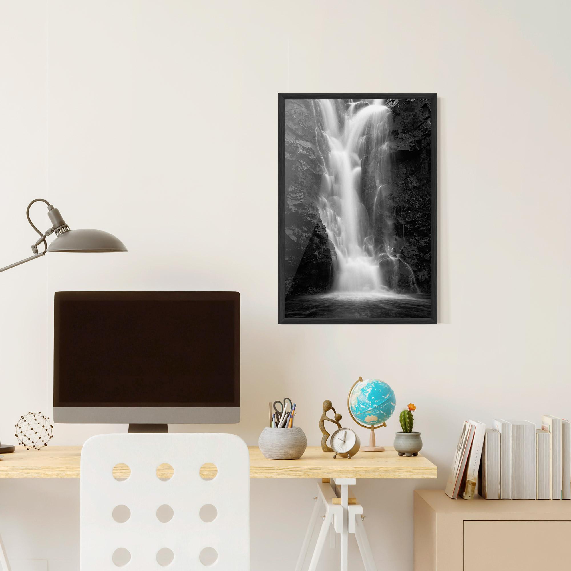 Gerahmte Poster Black Rock Waterfall View mockup 6