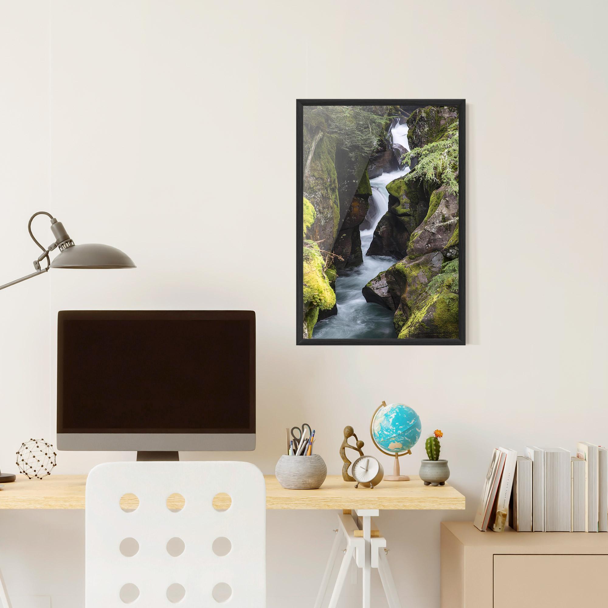 Gerahmte Poster Water Falling Forest mockup 6