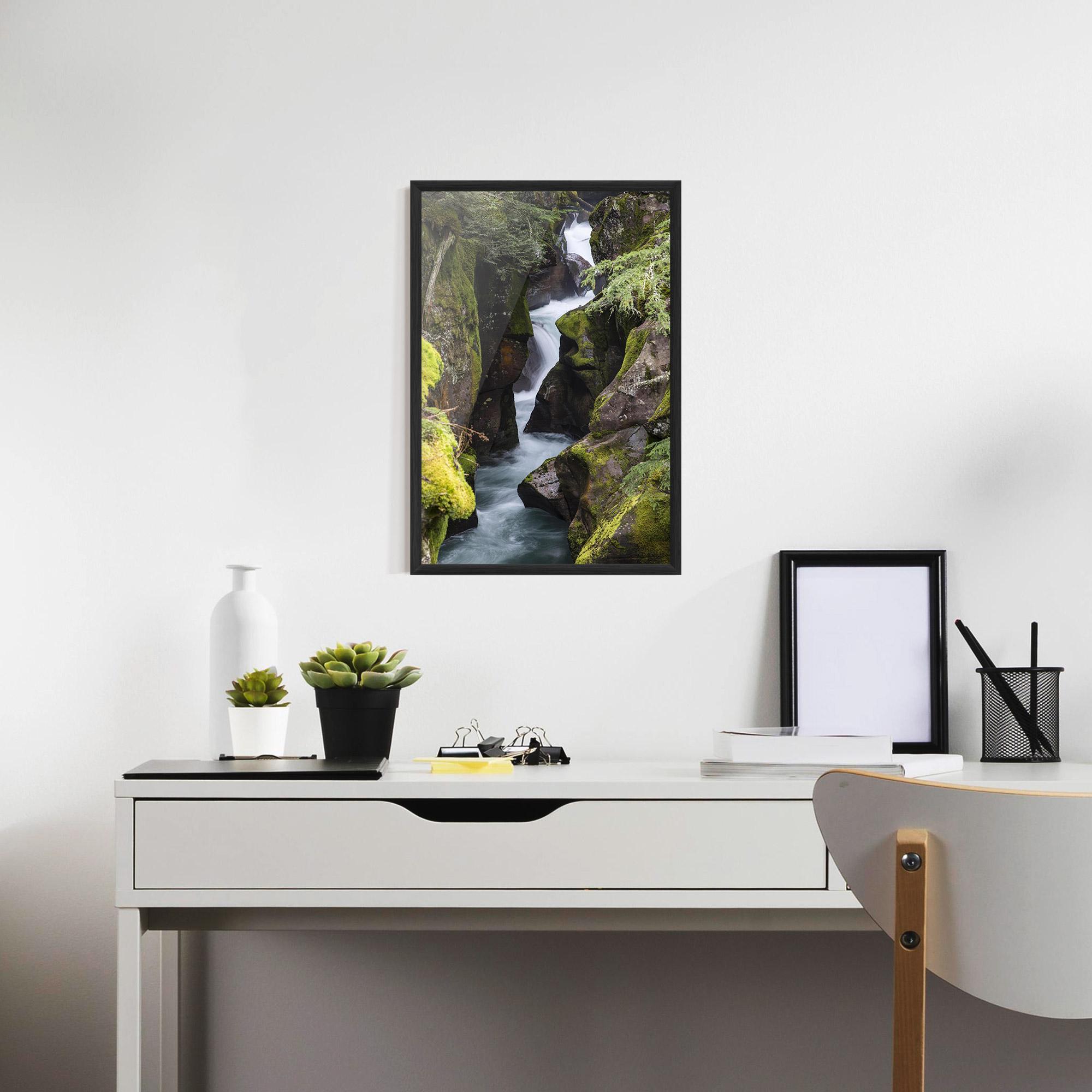 Gerahmte Poster Water Falling Forest mockup 7