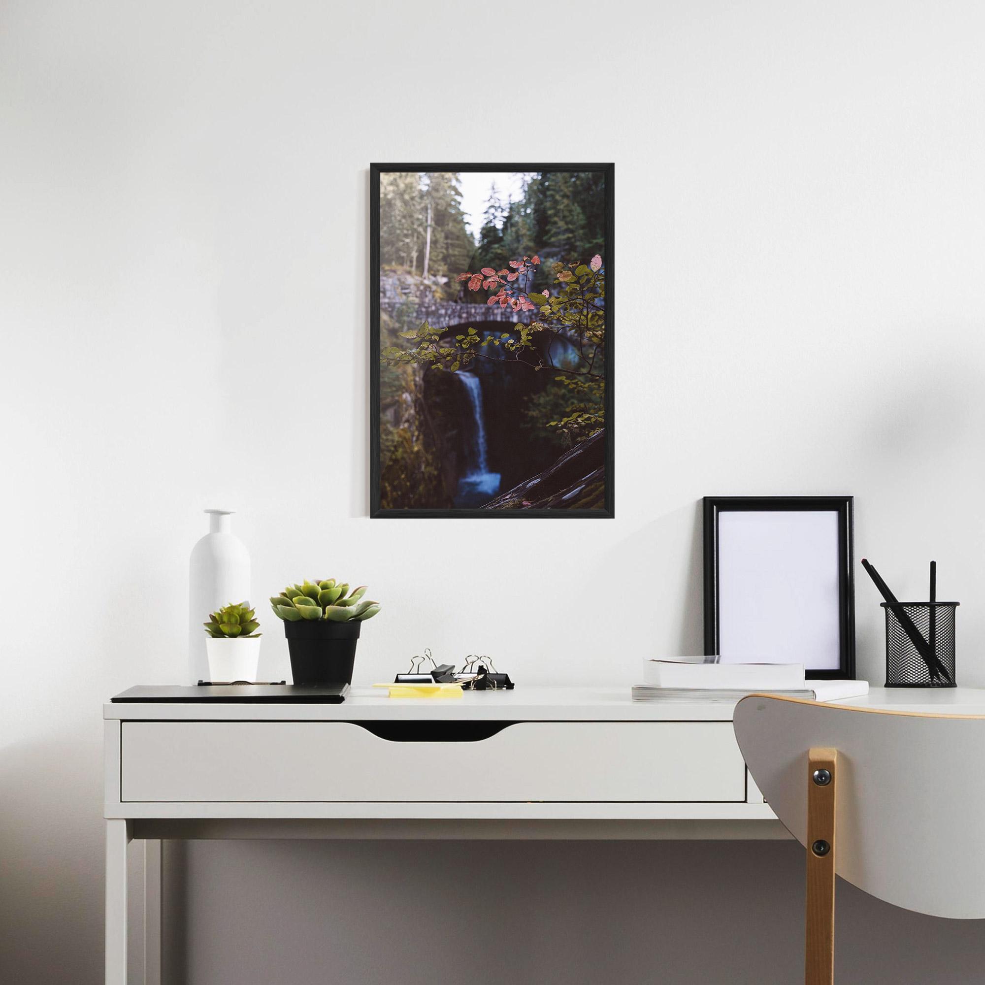 Gerahmte Poster Waterfall Bringe Red Leaves mockup 7