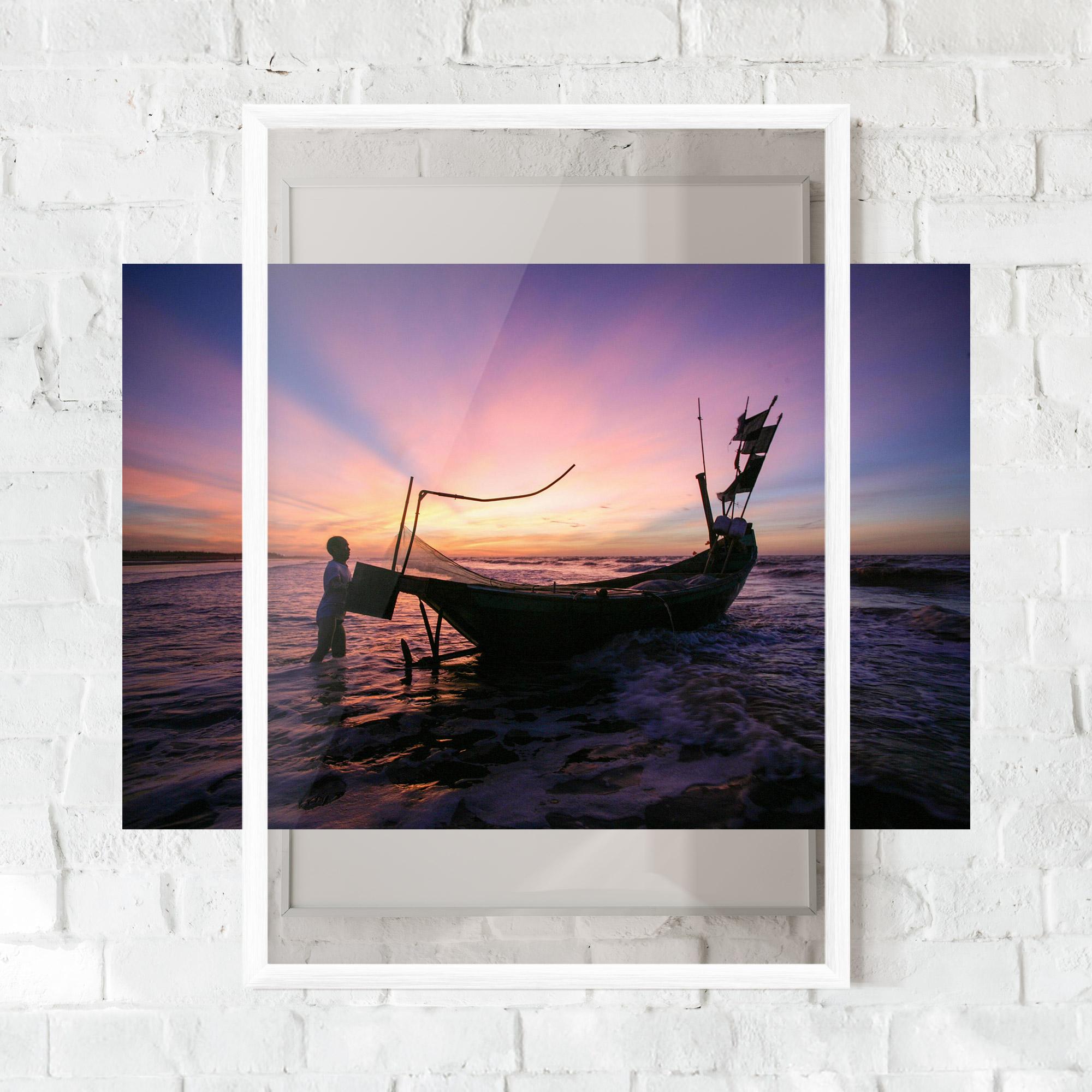 Gerahmte Poster Sailor At Dawn mockup 0