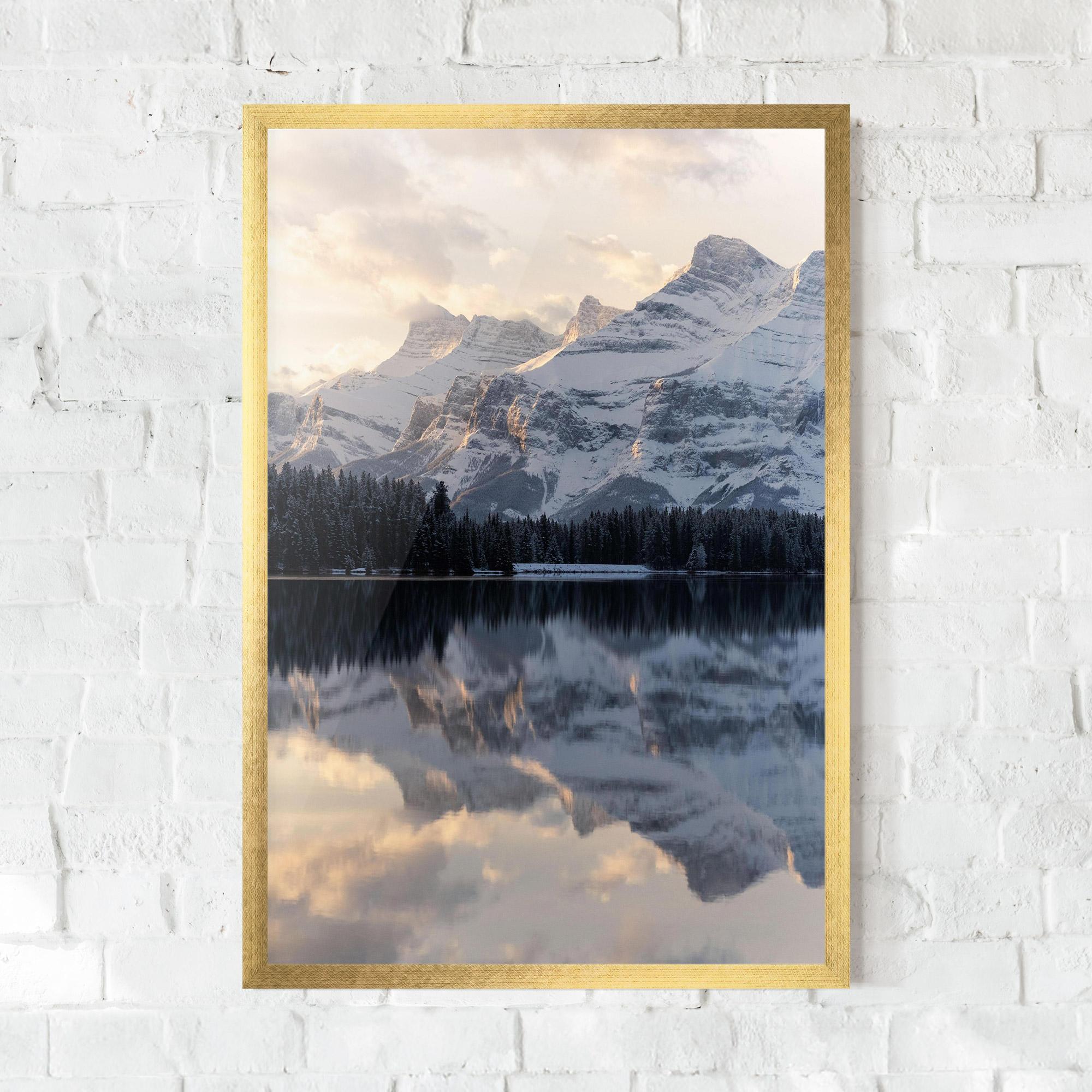 Gerahmte Poster Pretty Light Lake mockup 0