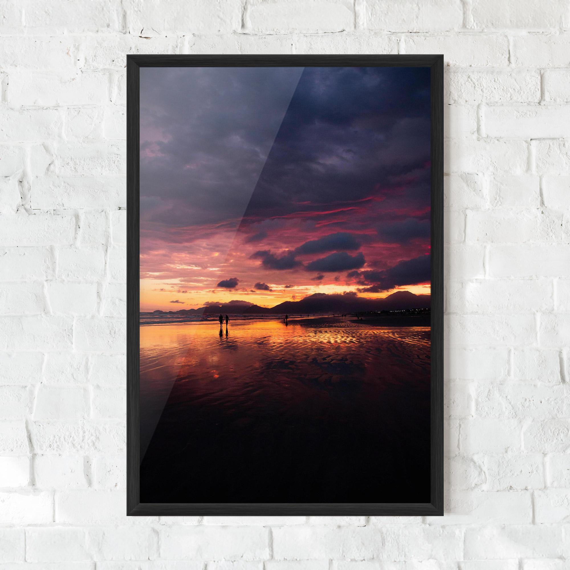 Gerahmte Poster Beach At Sunset mockup 0