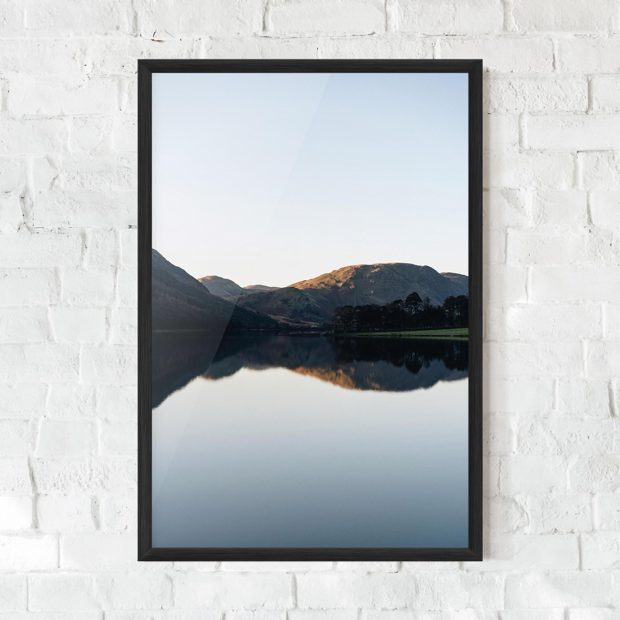 Gerahmte Poster Nice Lake mockup 0
