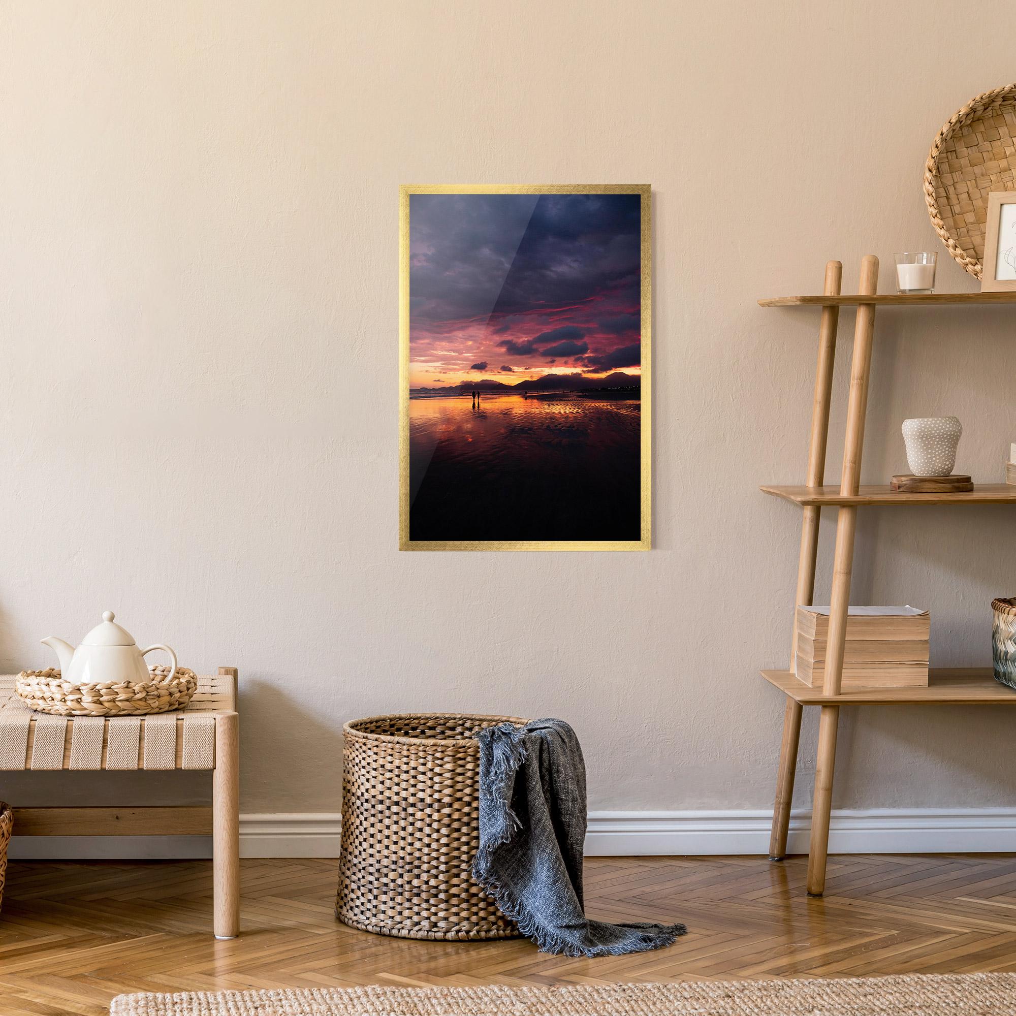 Gerahmte Poster Beach At Sunset mockup 9