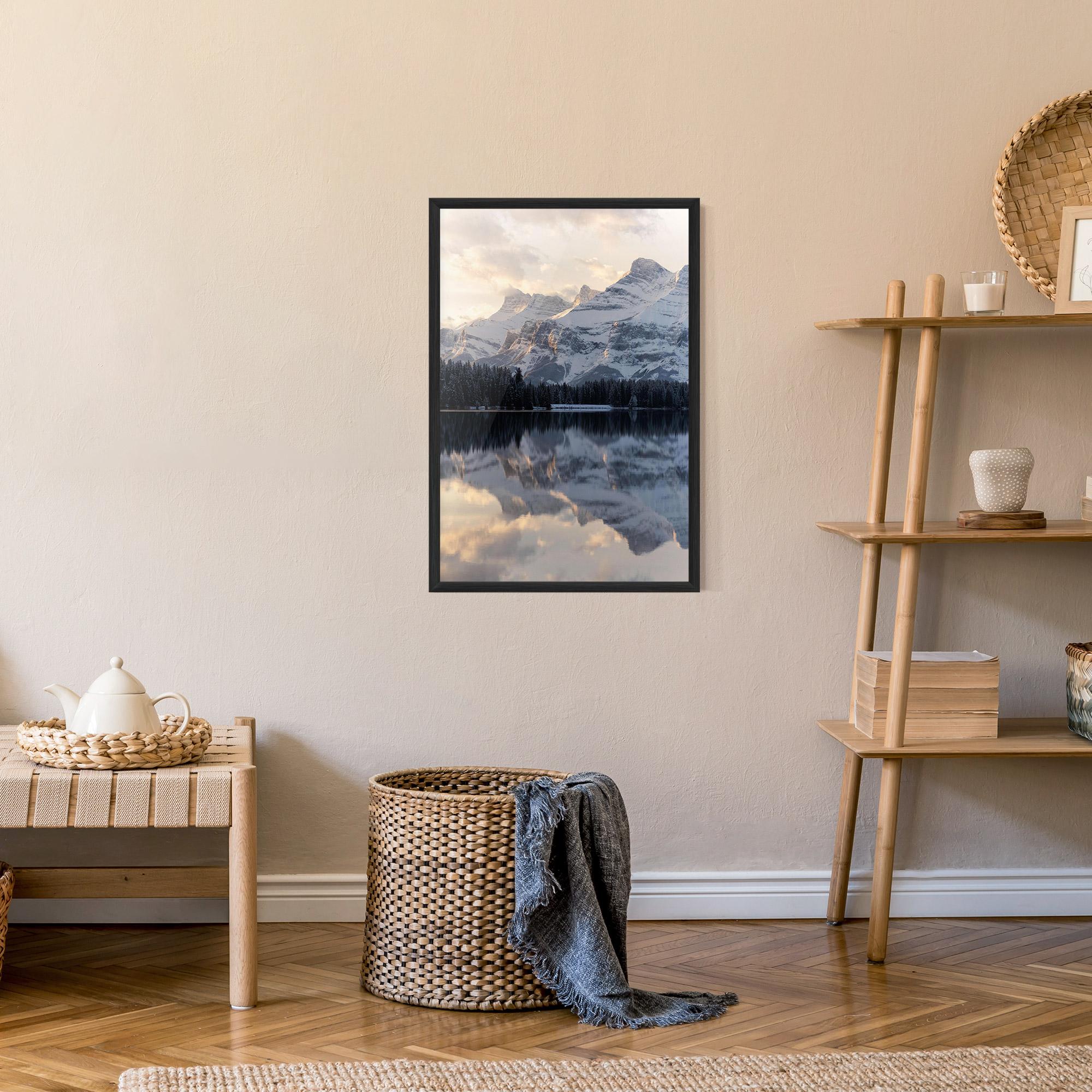 Gerahmte Poster Pretty Light Lake mockup 9