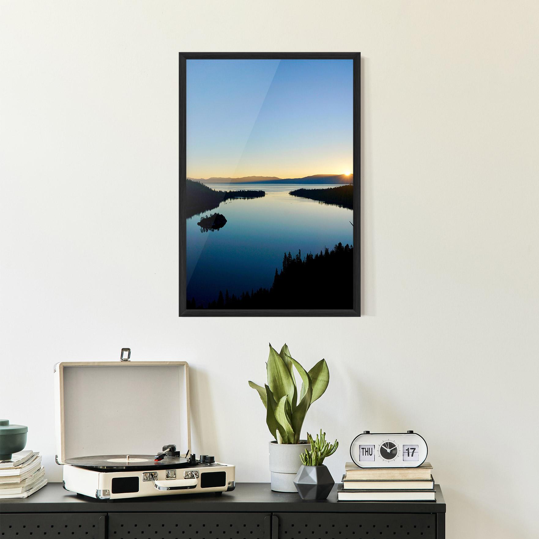 Gerahmte Poster Blue Sky Lake mockup 2