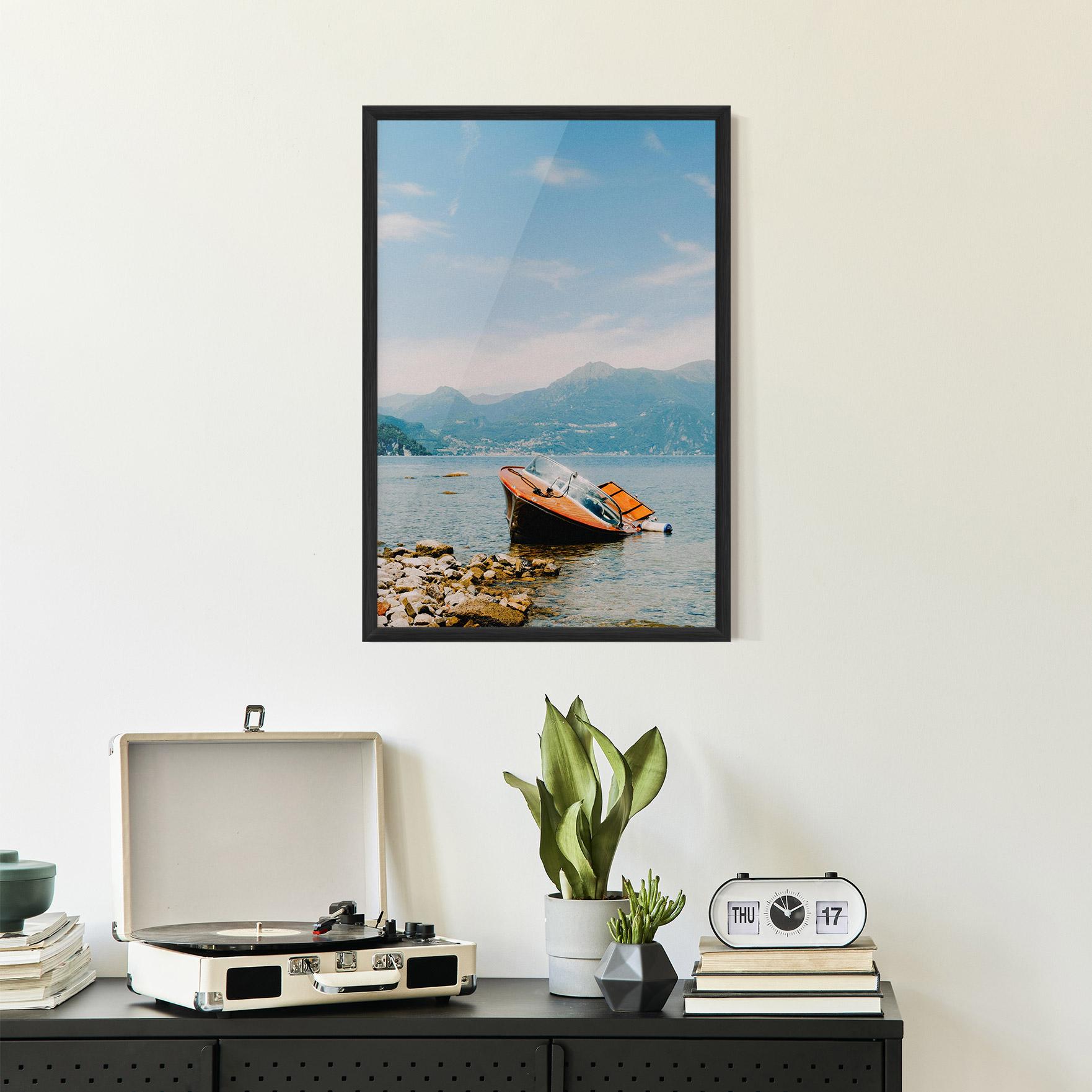 Gerahmte Poster Boat On The Lake mockup 2