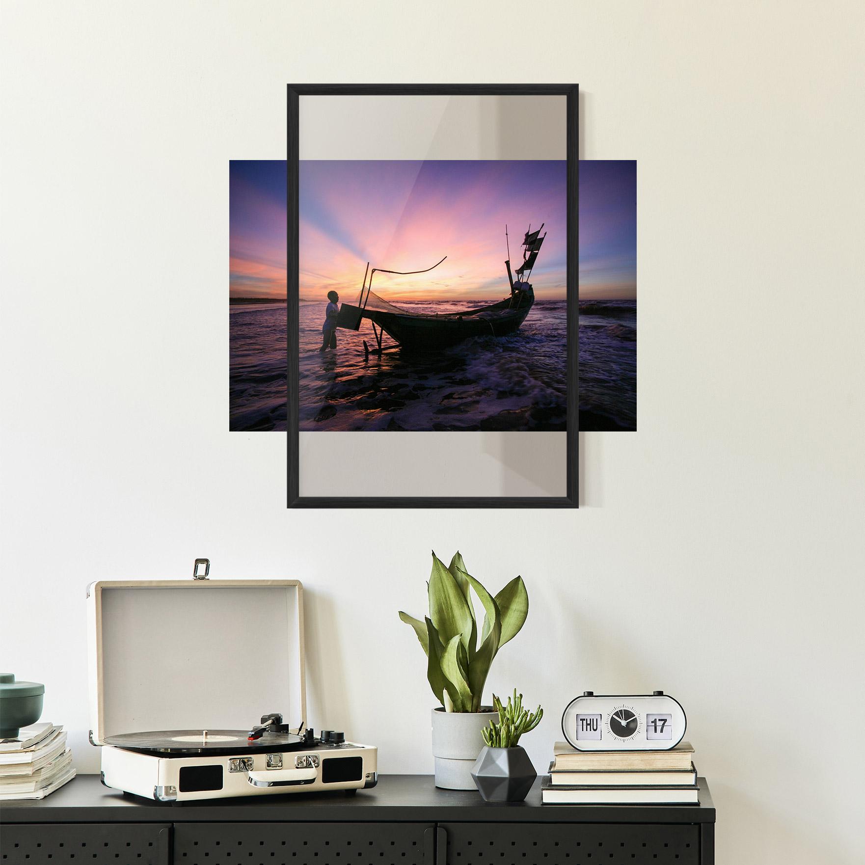 Gerahmte Poster Sailor At Dawn mockup 2