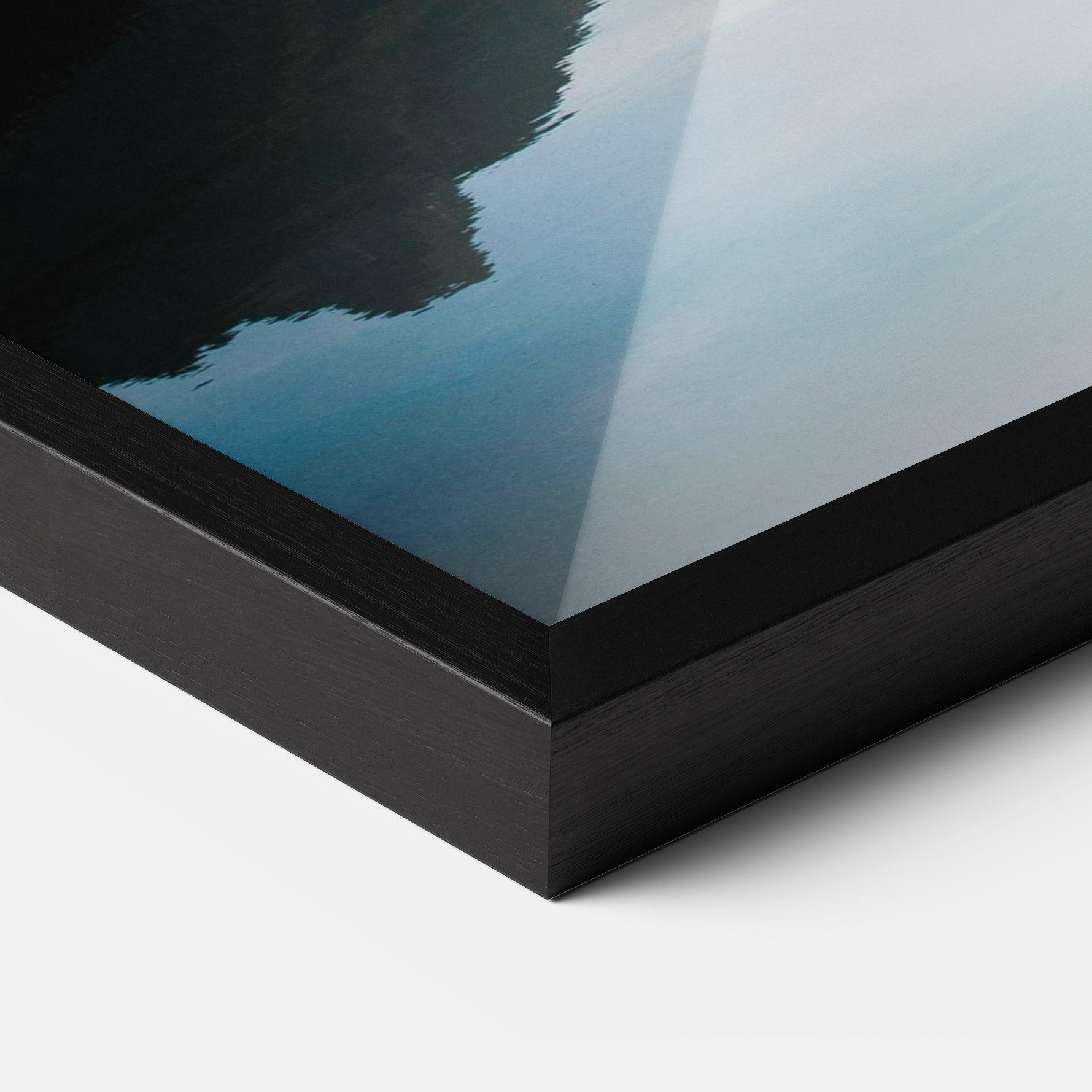 Gerahmte Poster Foggy Blue Light mockup 3