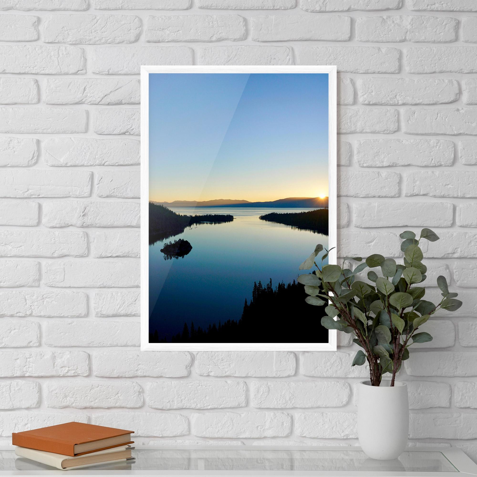 Gerahmte Poster Blue Sky Lake mockup 5