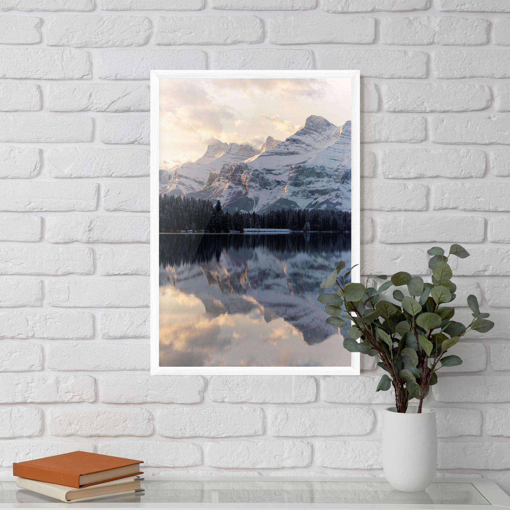 Gerahmte Poster Pretty Light Lake mockup 5