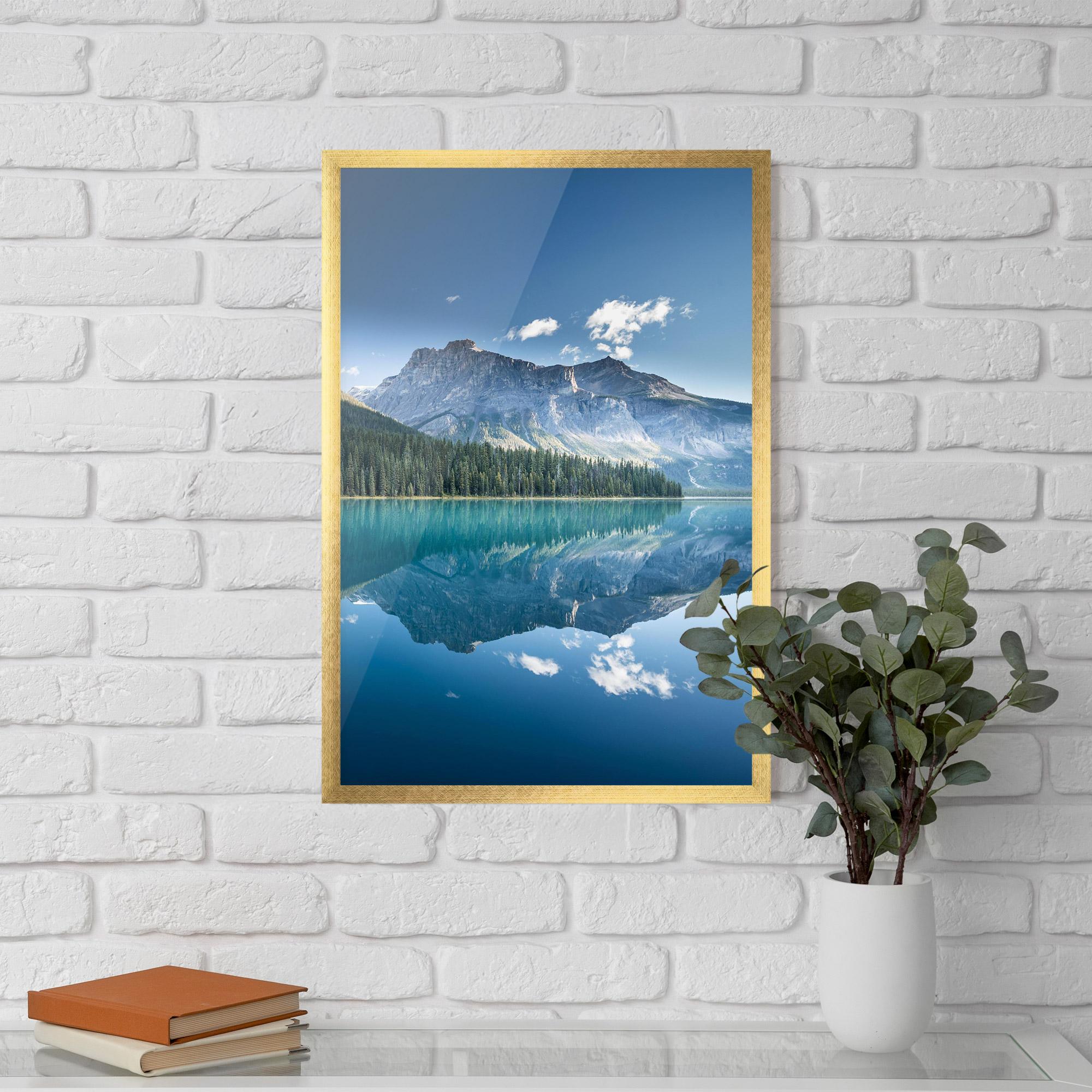 Gerahmte Poster Blue Mountain Lake mockup 5
