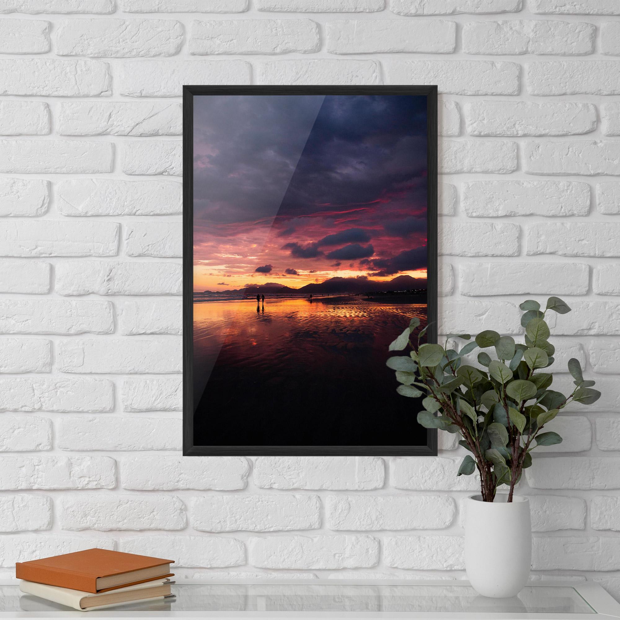 Gerahmte Poster Beach At Sunset mockup 5