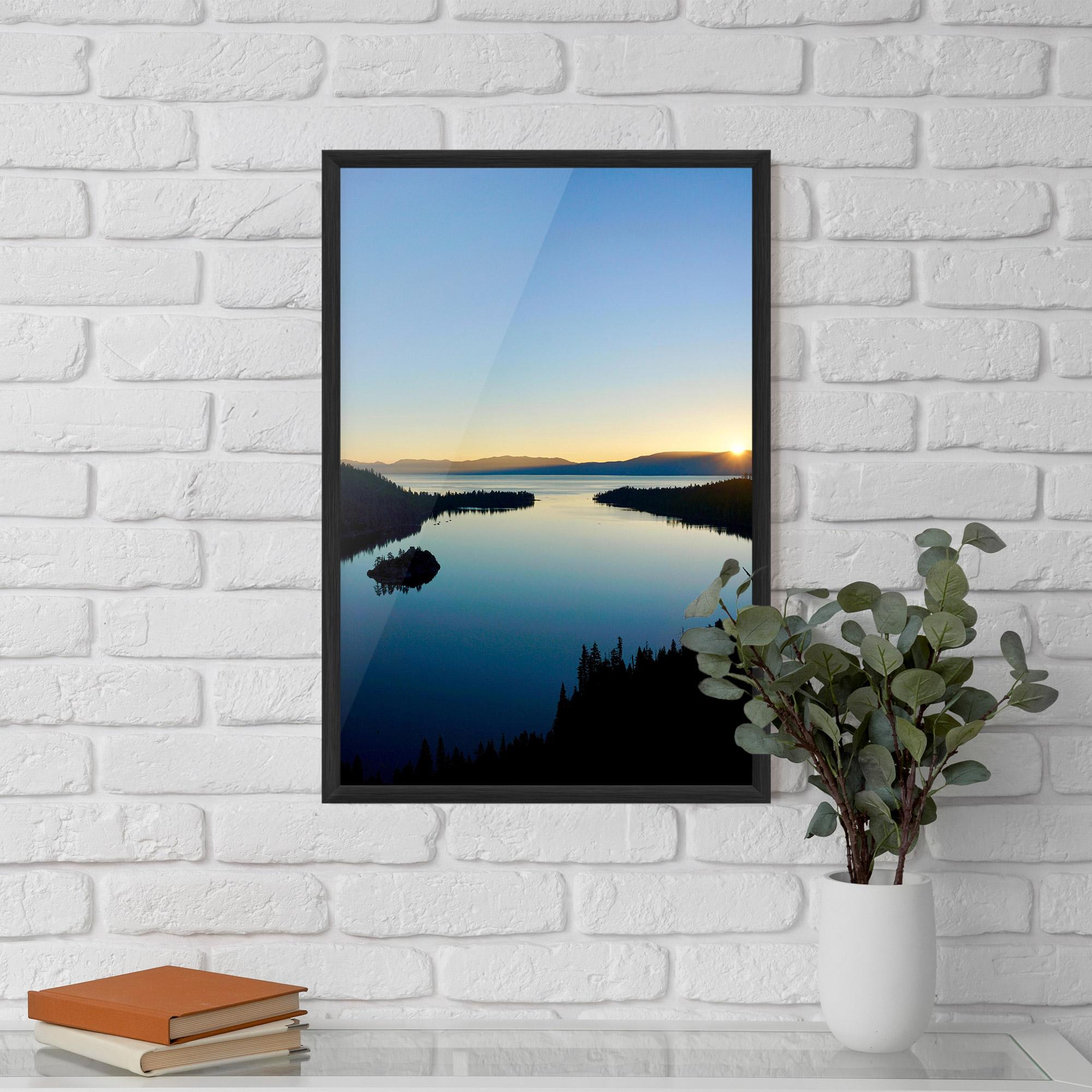 Gerahmte Poster Blue Sky Lake mockup 5
