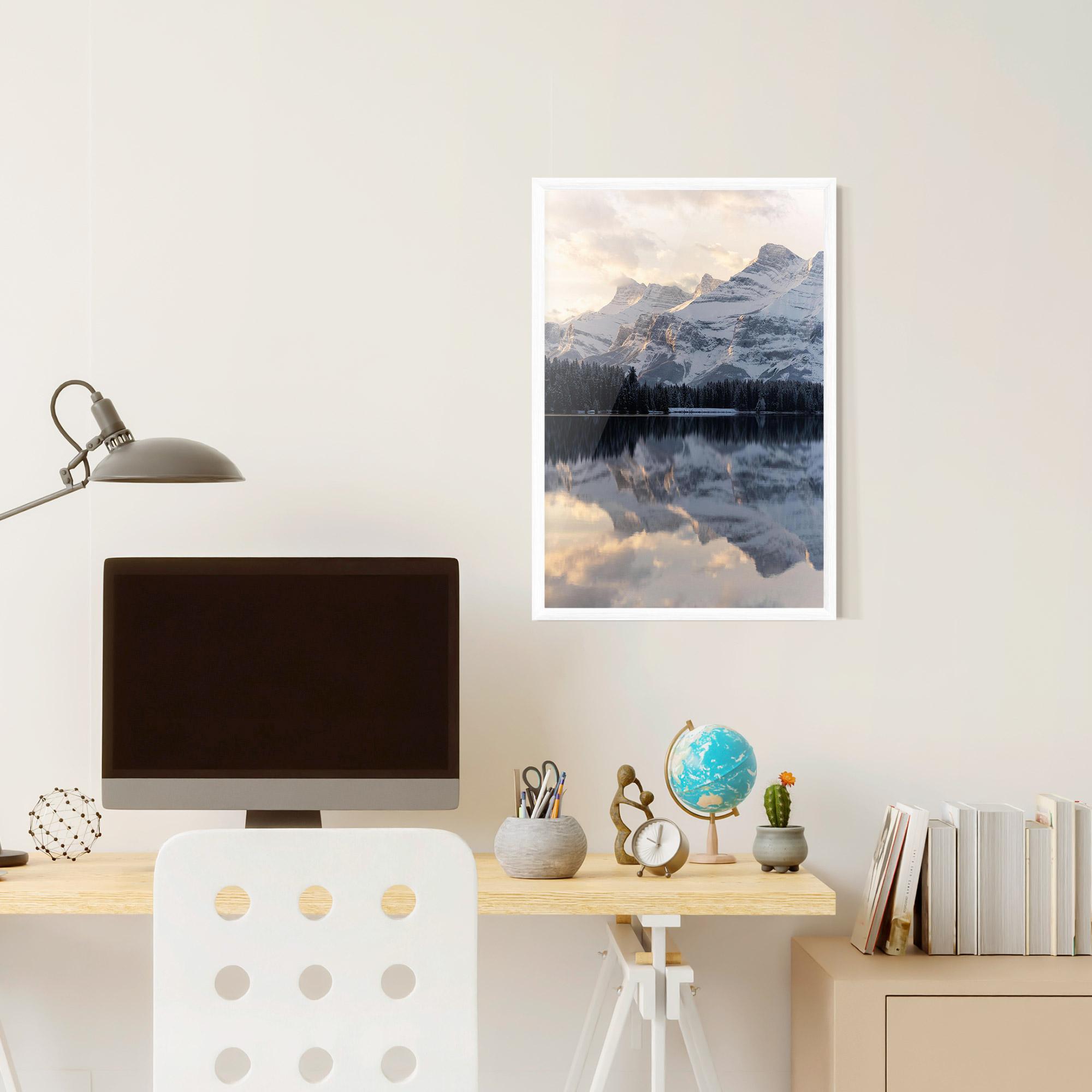 Gerahmte Poster Pretty Light Lake mockup 6