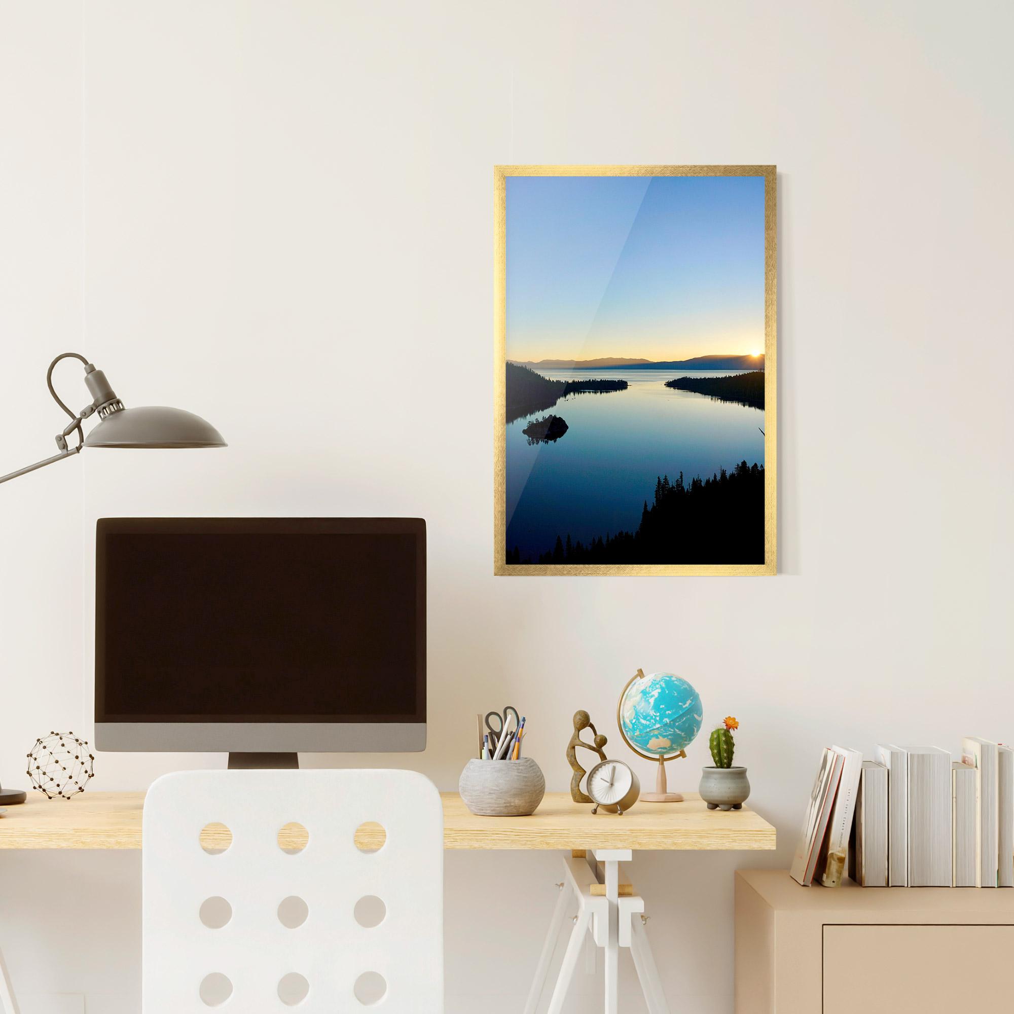 Gerahmte Poster Blue Sky Lake mockup 6