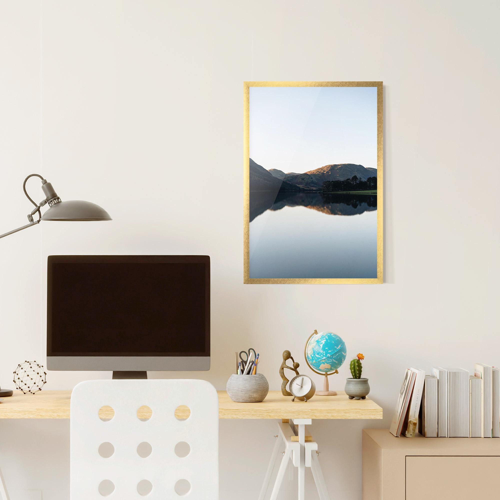 Gerahmte Poster Nice Lake mockup 6