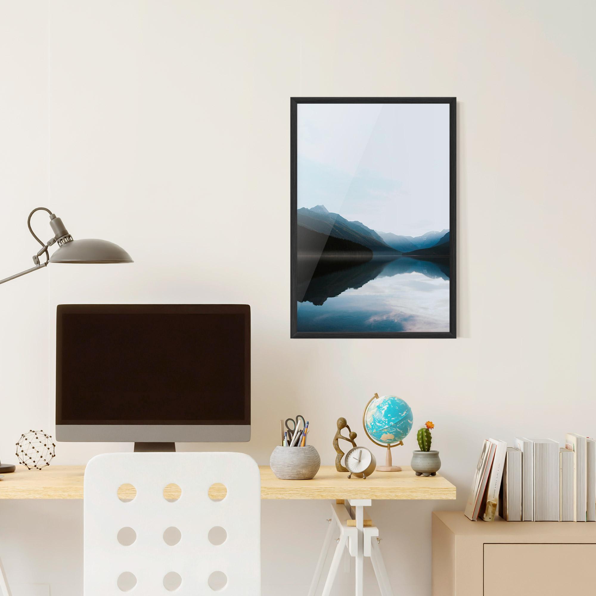 Gerahmte Poster Foggy Blue Light mockup 6