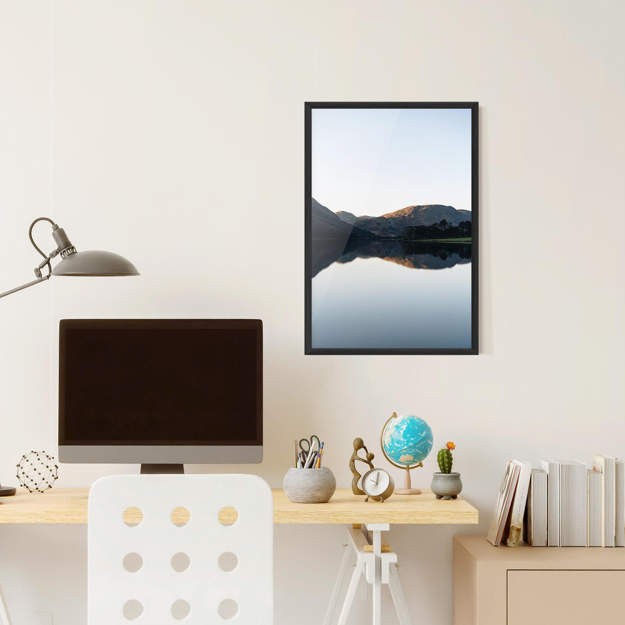Gerahmte Poster Nice Lake mockup 6