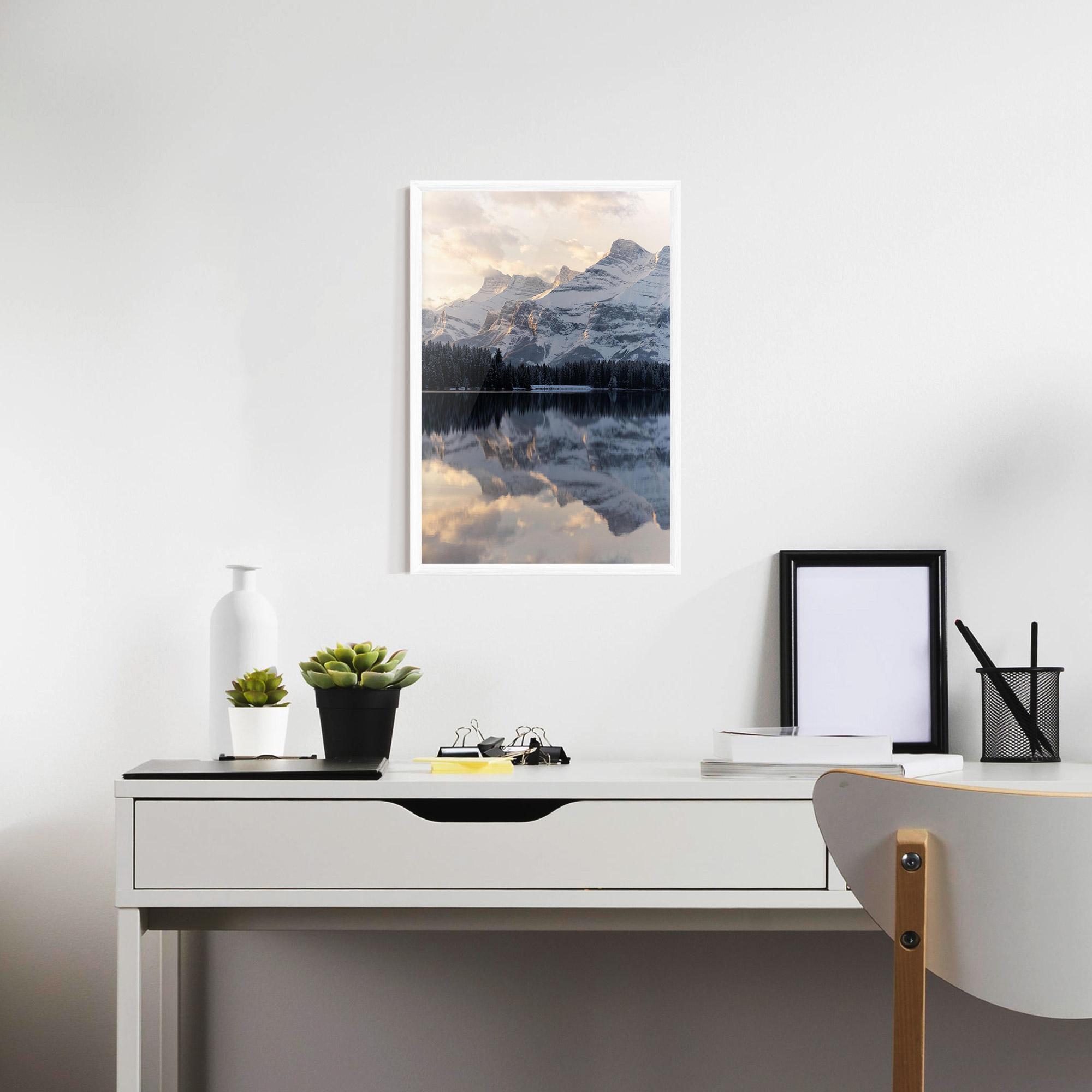 Gerahmte Poster Pretty Light Lake mockup 7