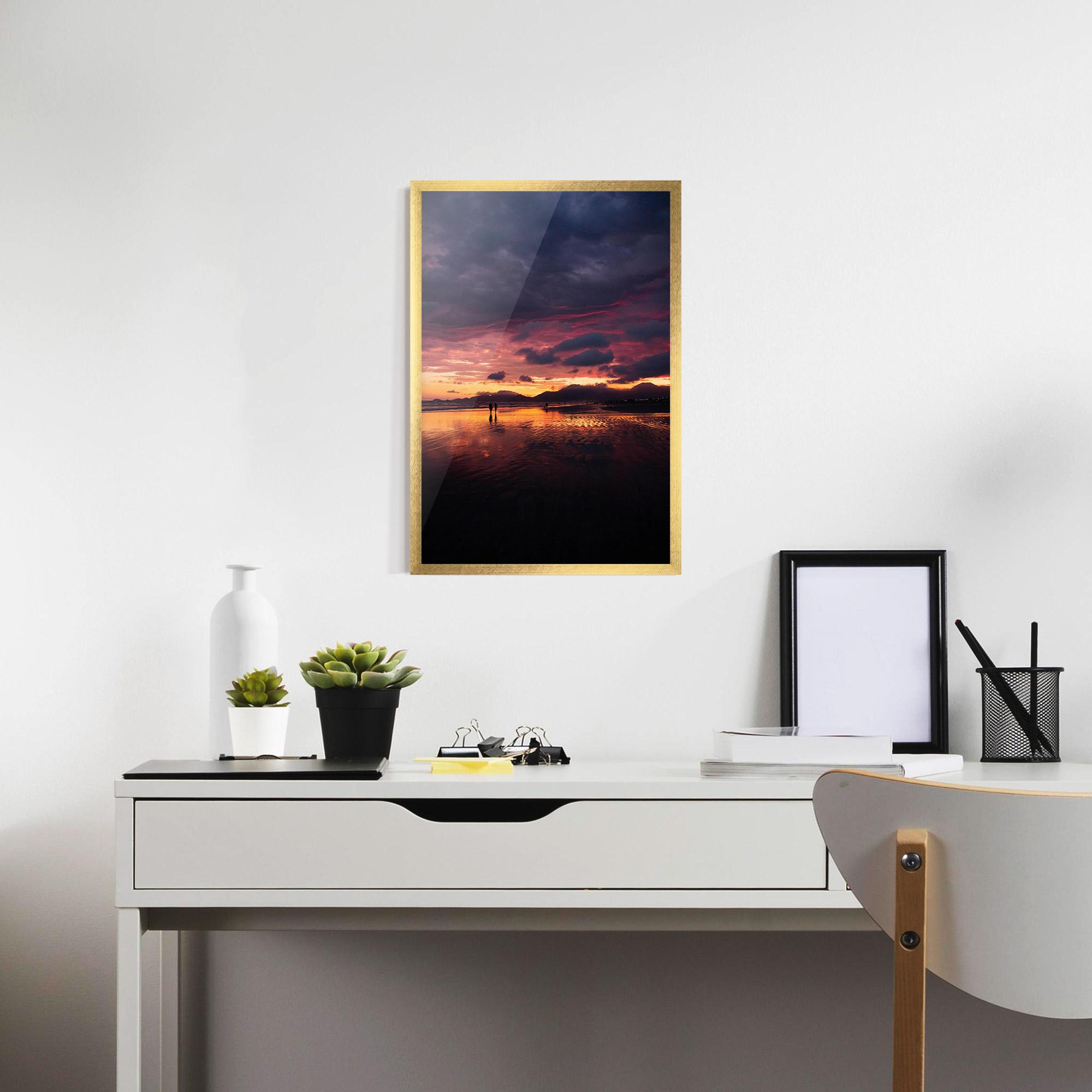Gerahmte Poster Beach At Sunset mockup 7