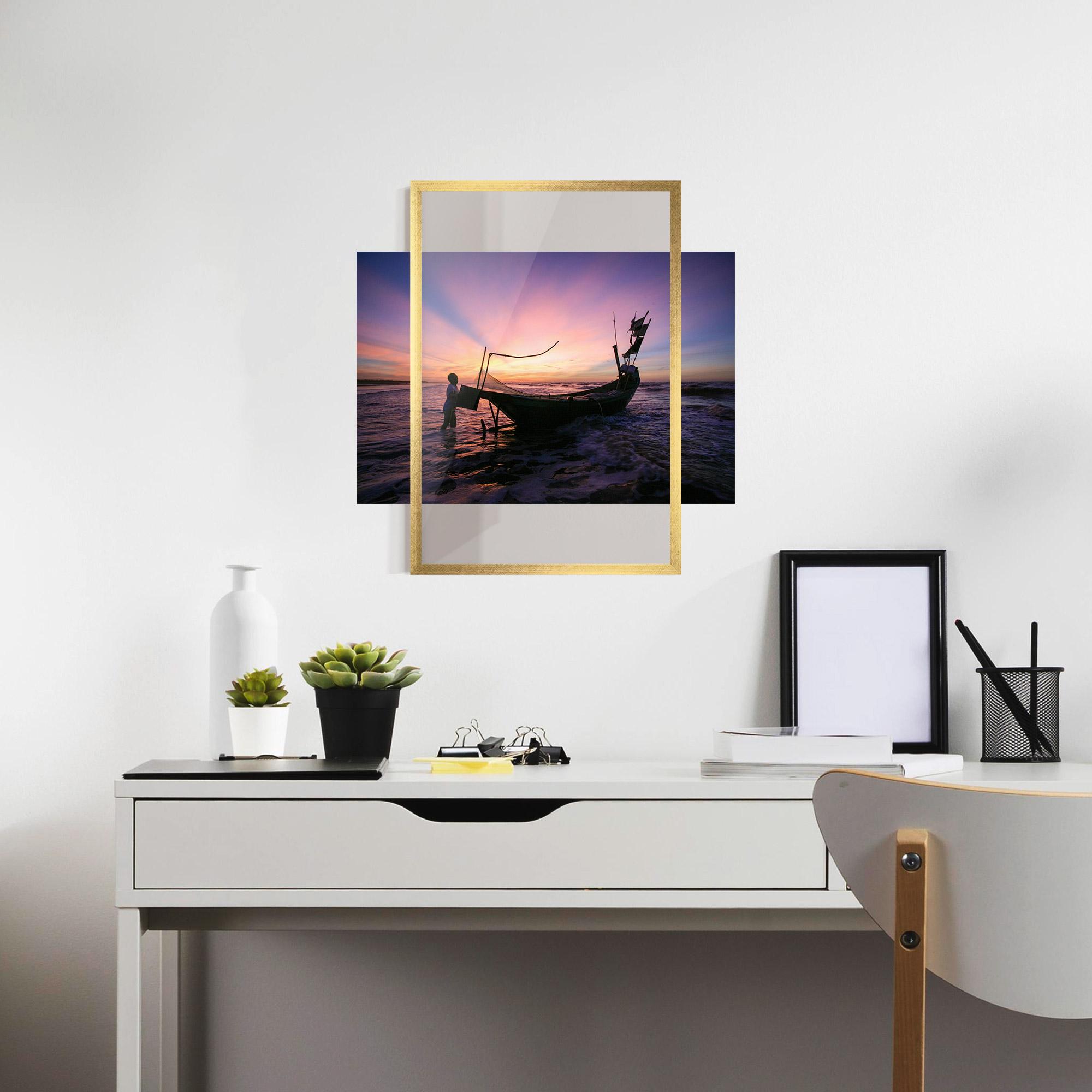 Gerahmte Poster Sailor At Dawn mockup 7