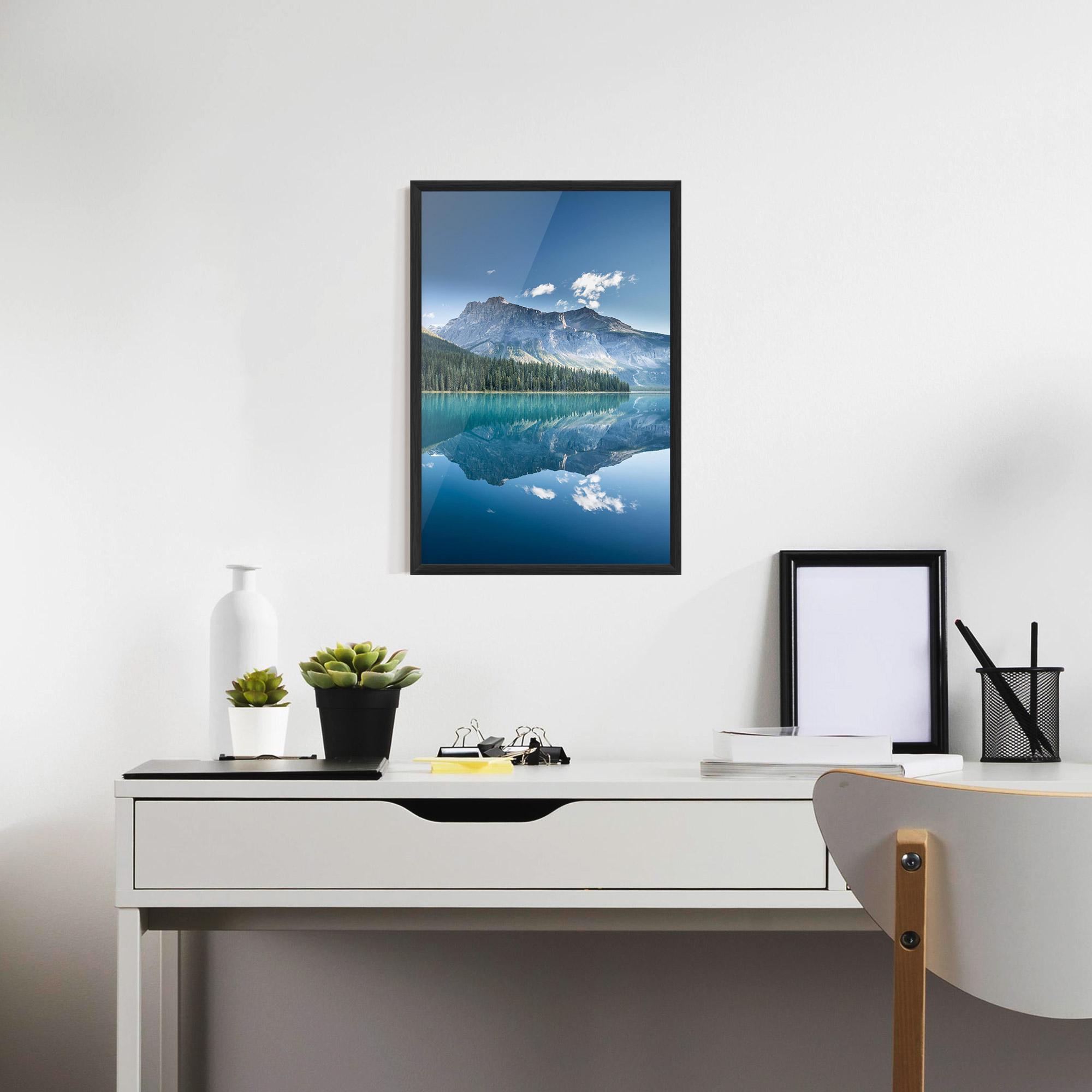 Gerahmte Poster Blue Mountain Lake mockup 7
