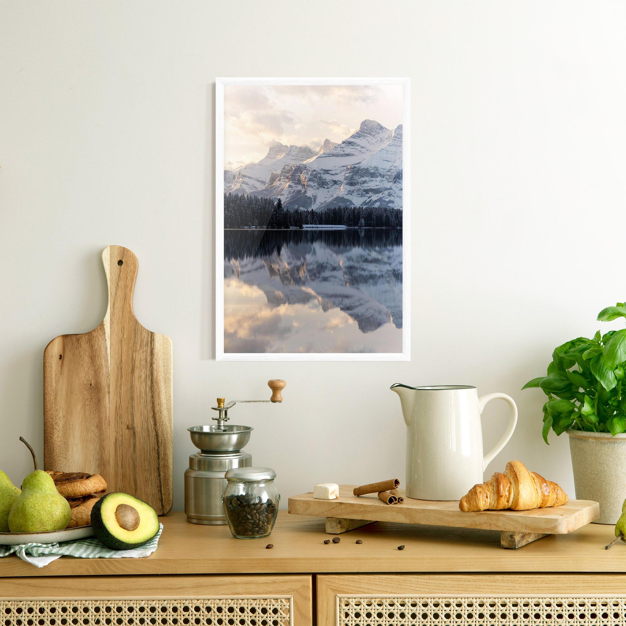 Gerahmte Poster Pretty Light Lake mockup 8