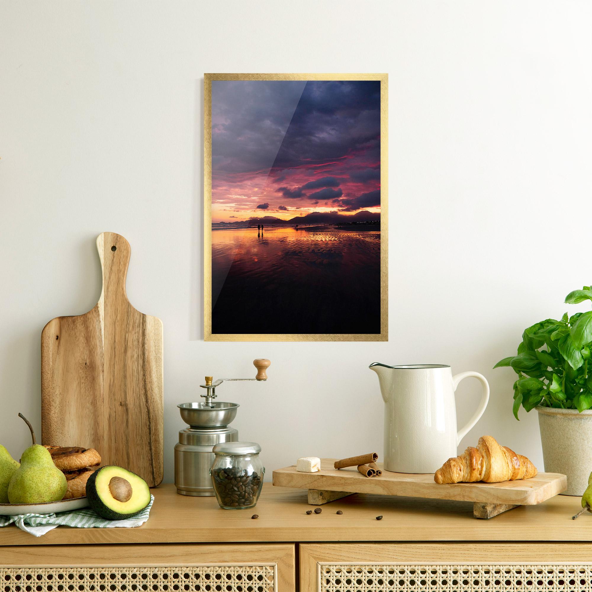 Gerahmte Poster Beach At Sunset mockup 8