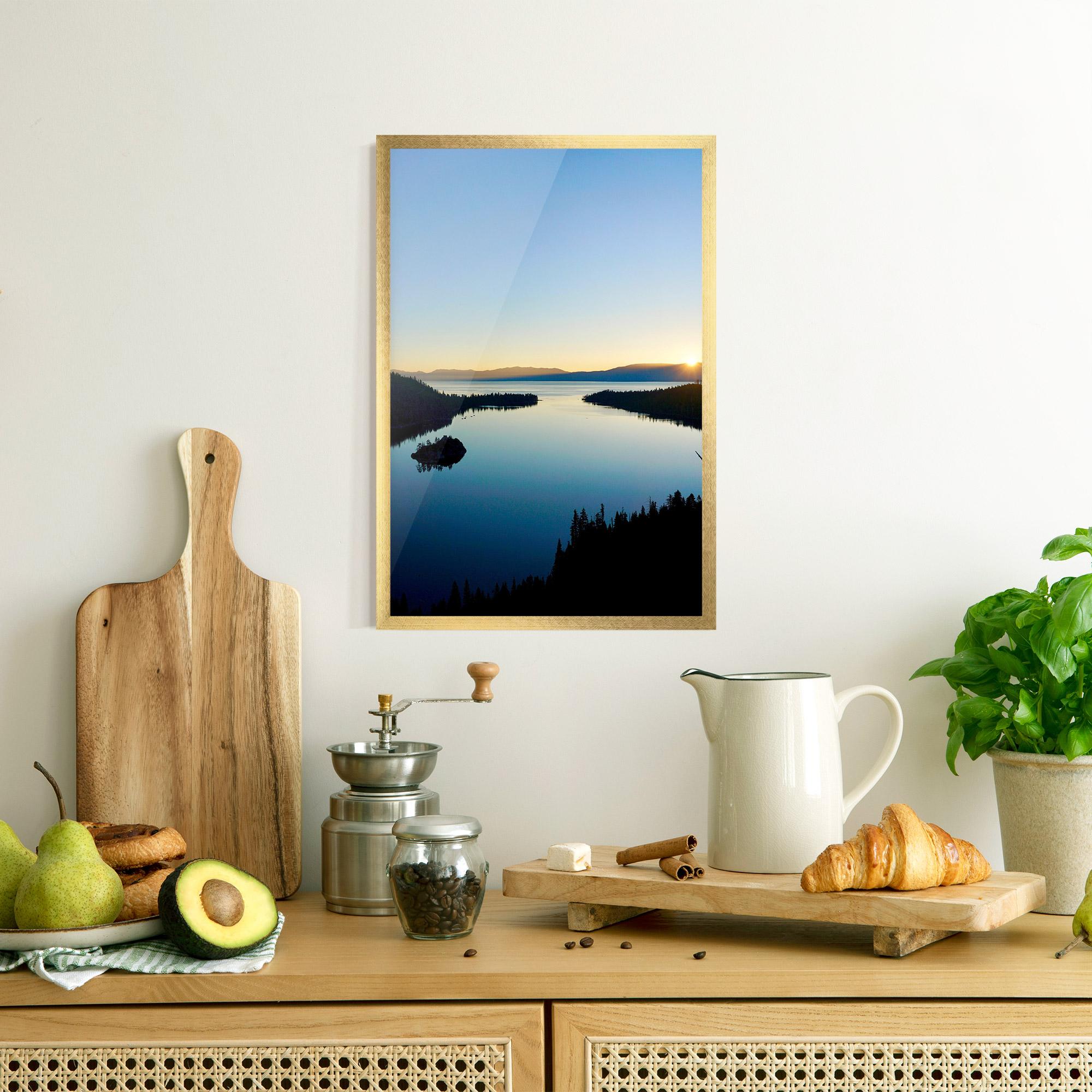 Gerahmte Poster Blue Sky Lake mockup 8